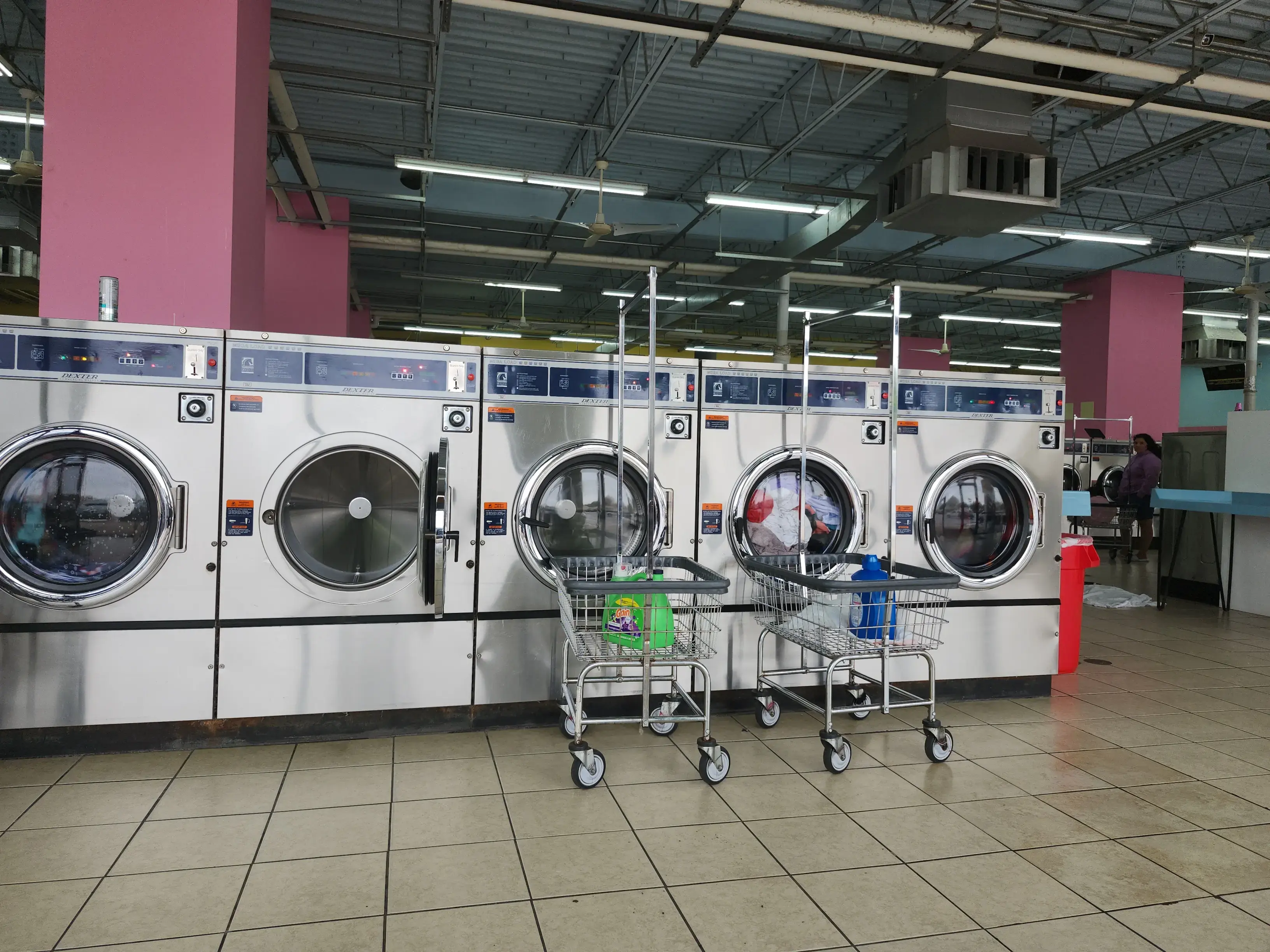 Lavanderia Select Coin Laundromat location