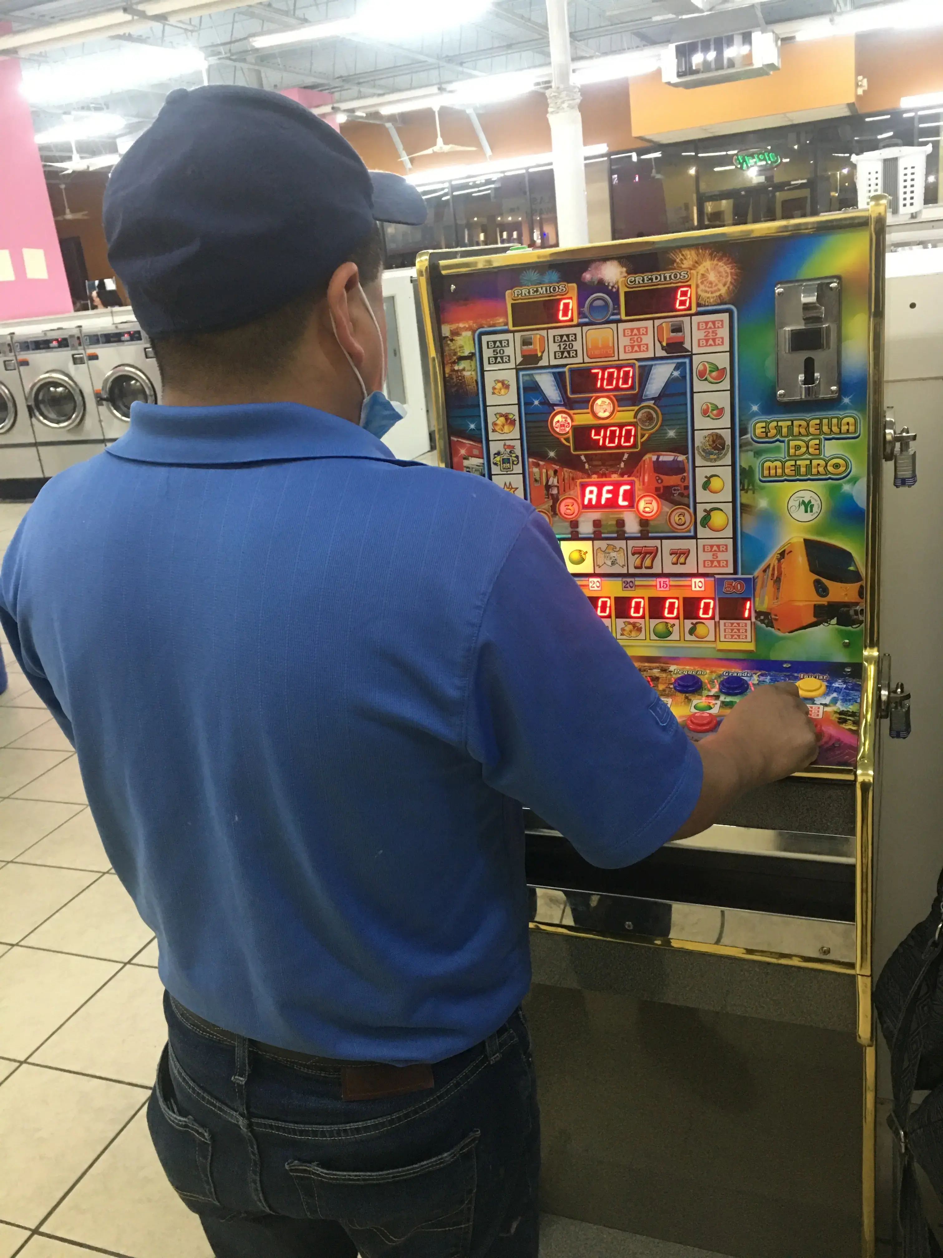 Lavanderia Select Coin Laundromat thumbnail 16