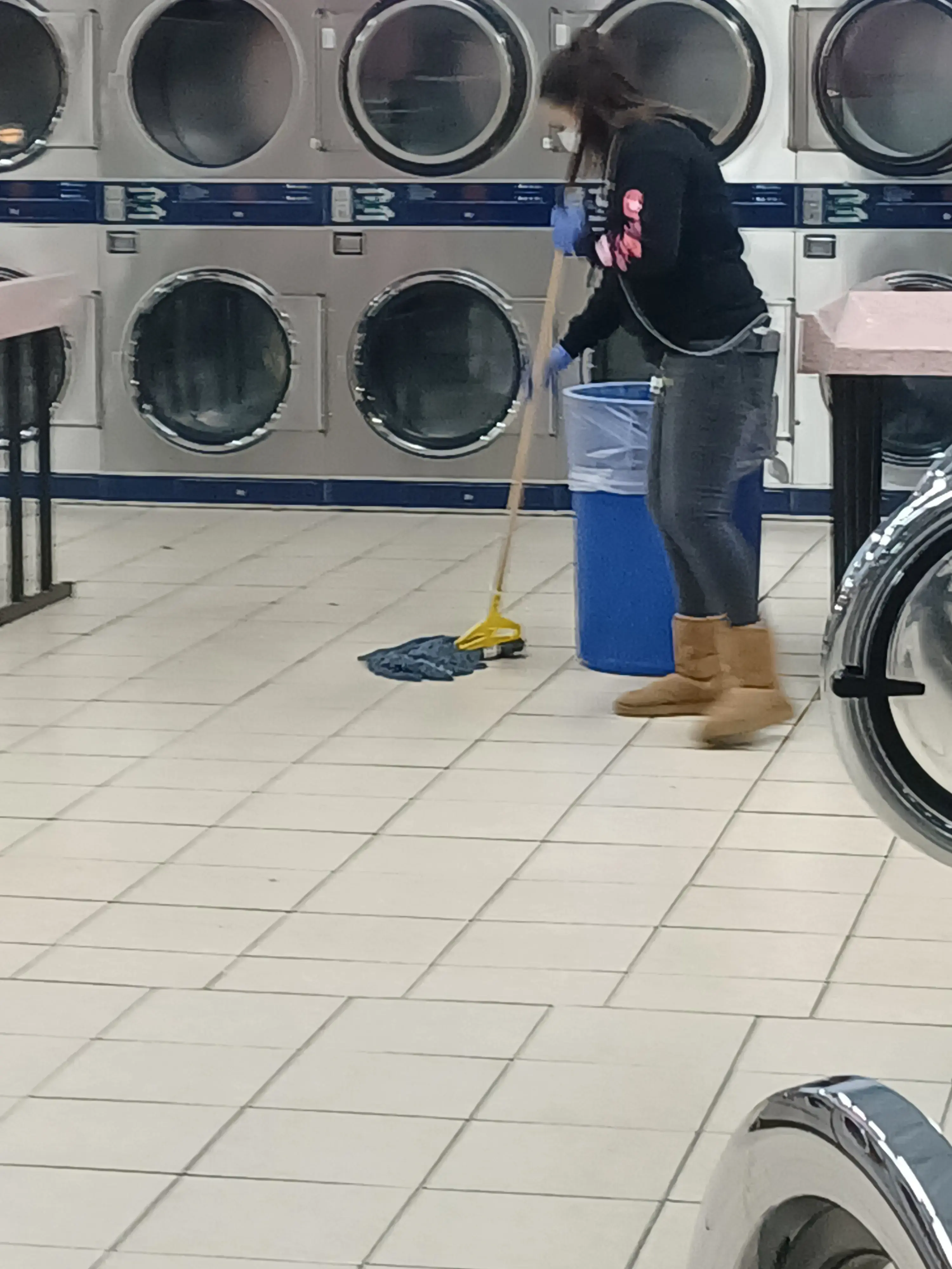 Lavanderia Select Coin Laundromat thumbnail 9
