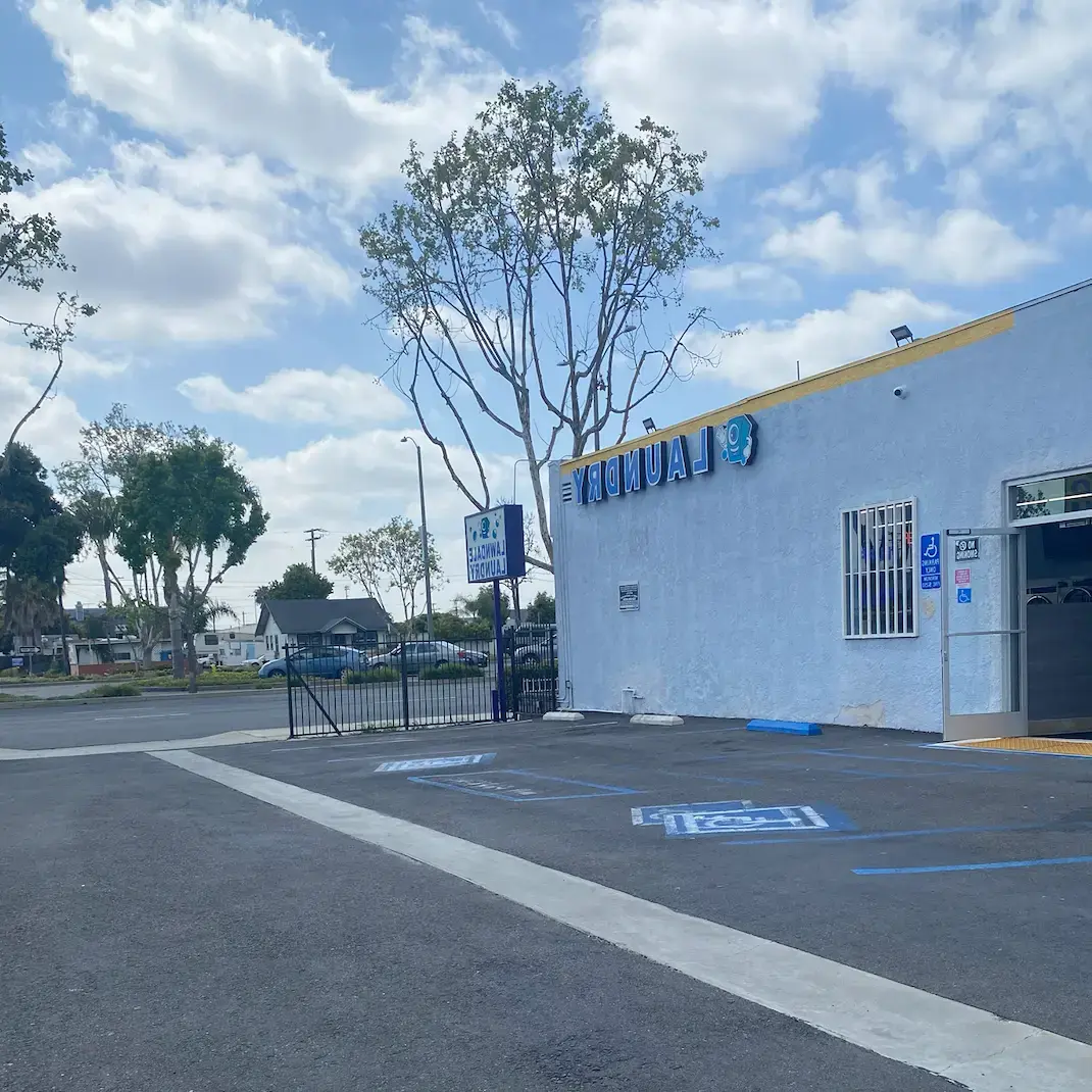 Lawndale Laundromat thumbnail 18