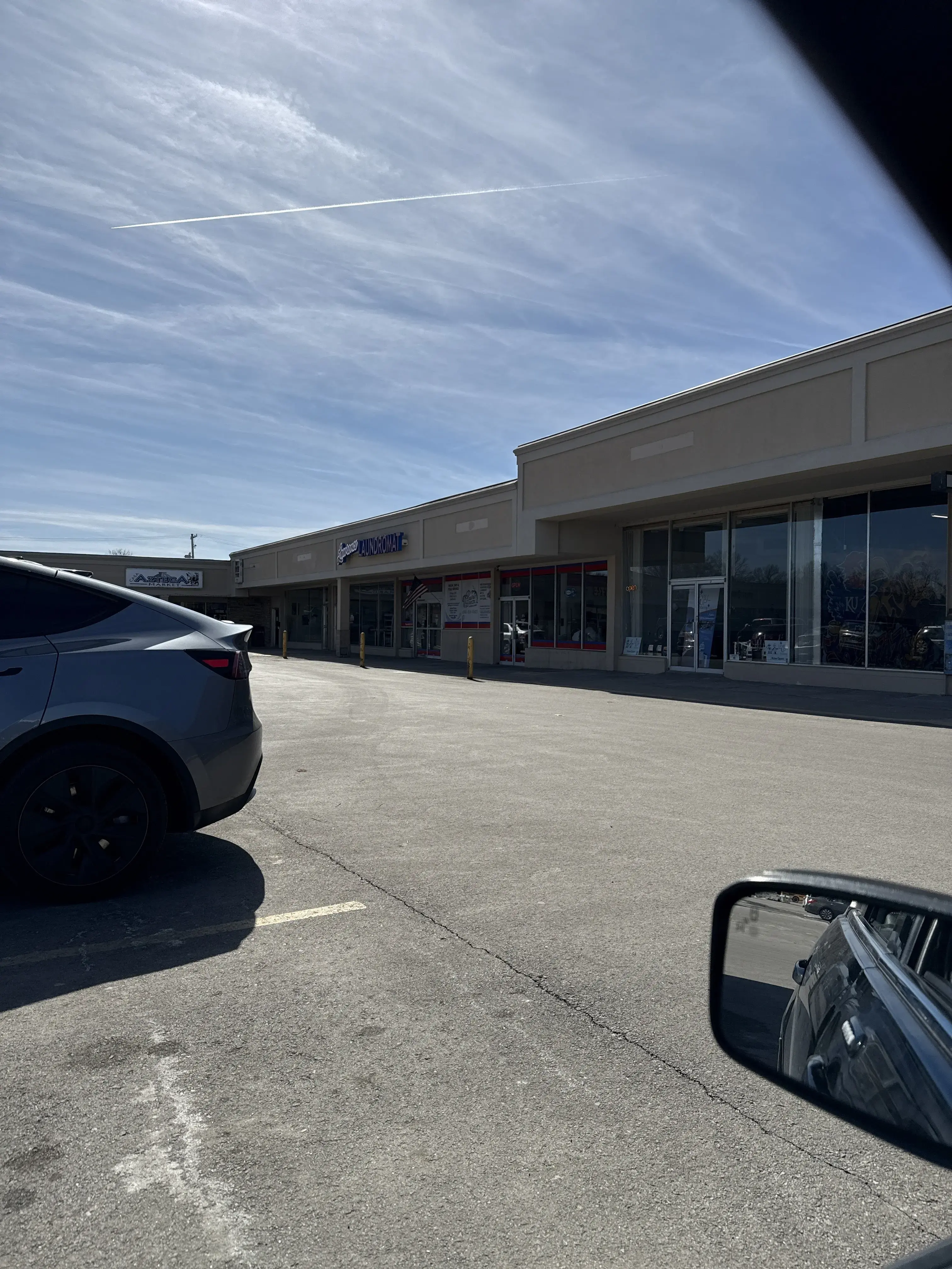Lawrence Laundromat thumbnail 10