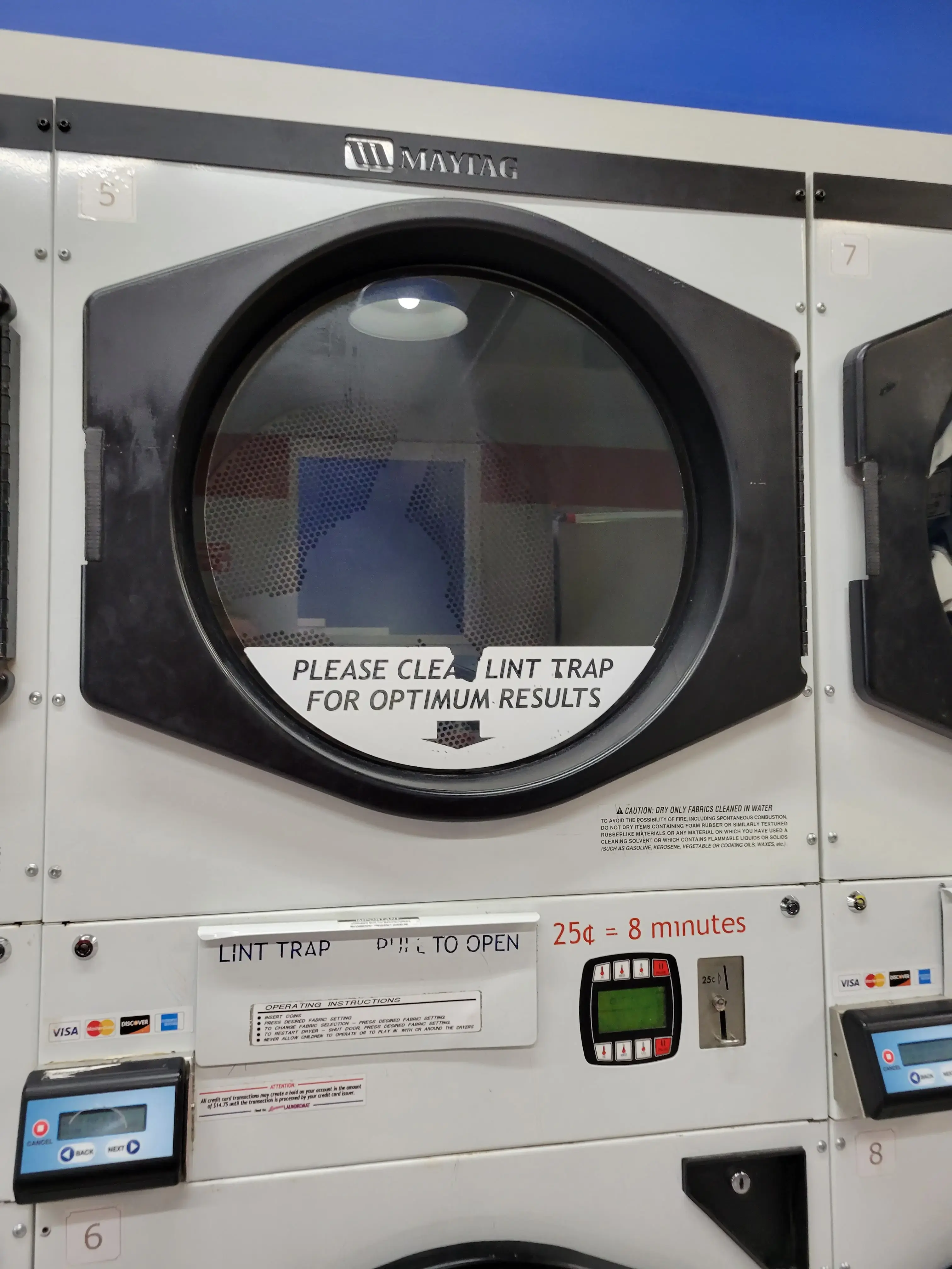 Lawrence Laundromat - Image 13