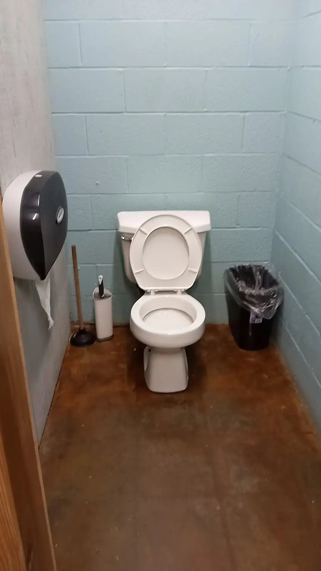 LC Laundromat - Image 12