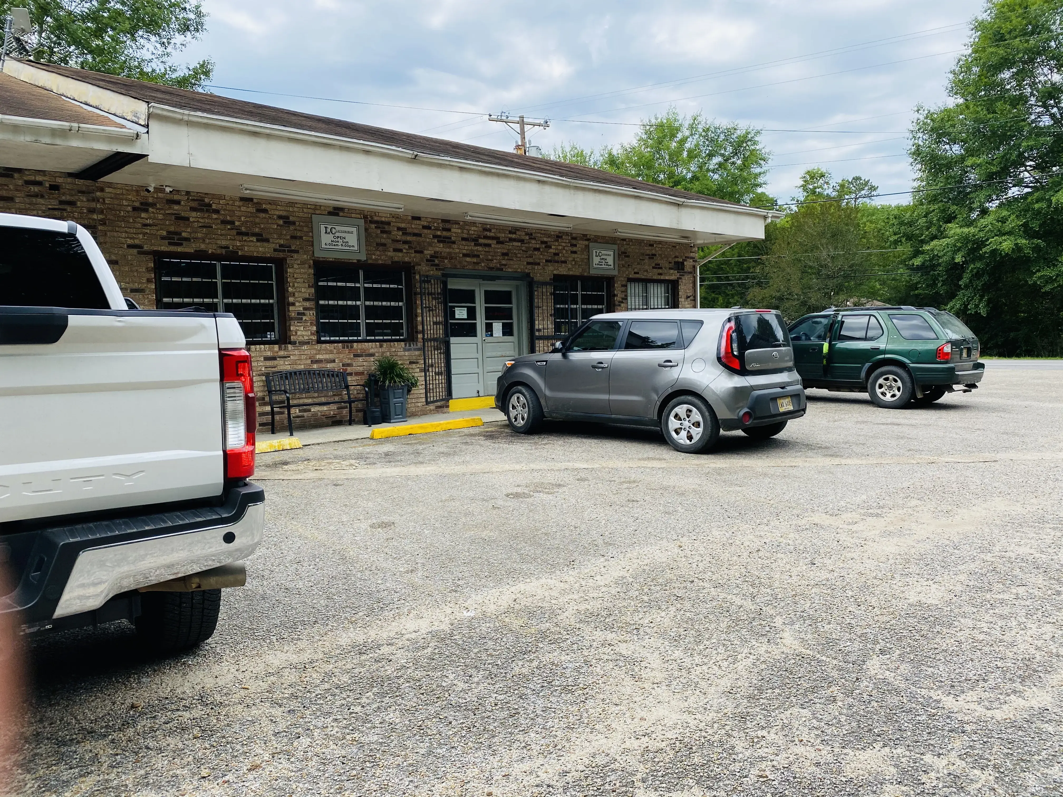 LC Laundromat - Image 9