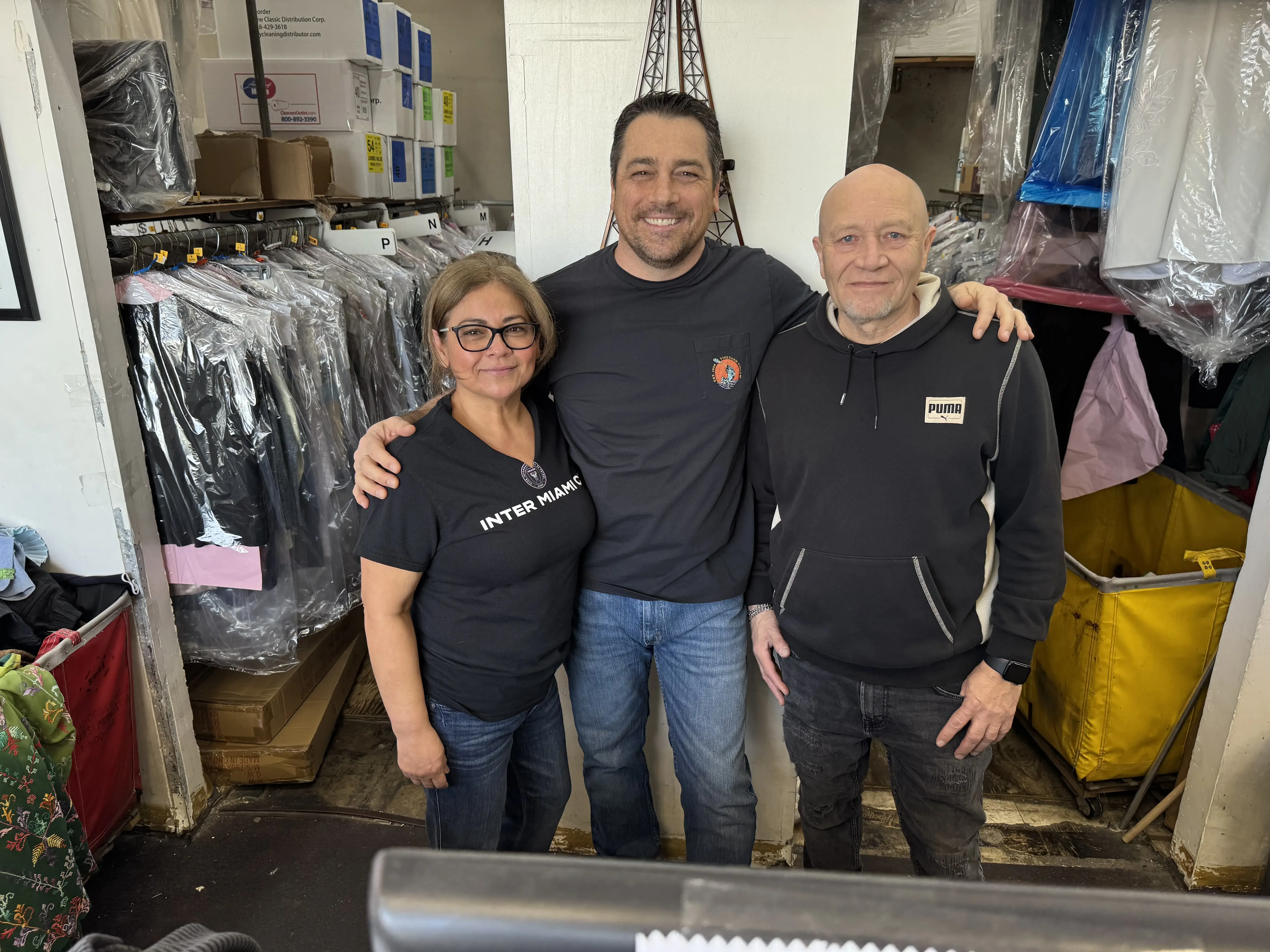 Le French Cleaners Tailors Ltd - Image 1