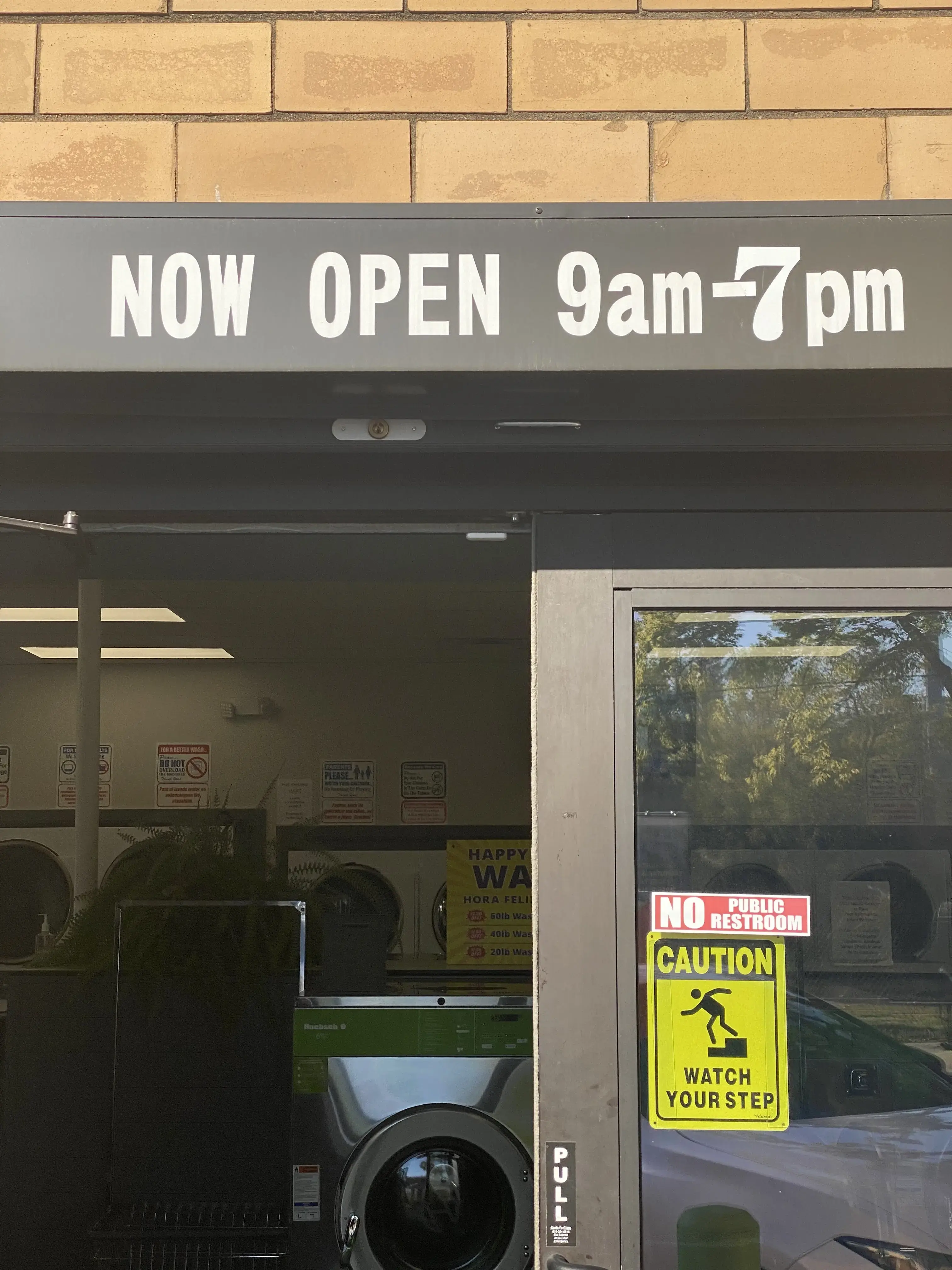 Leah's Laundromat on the Q thumbnail 6