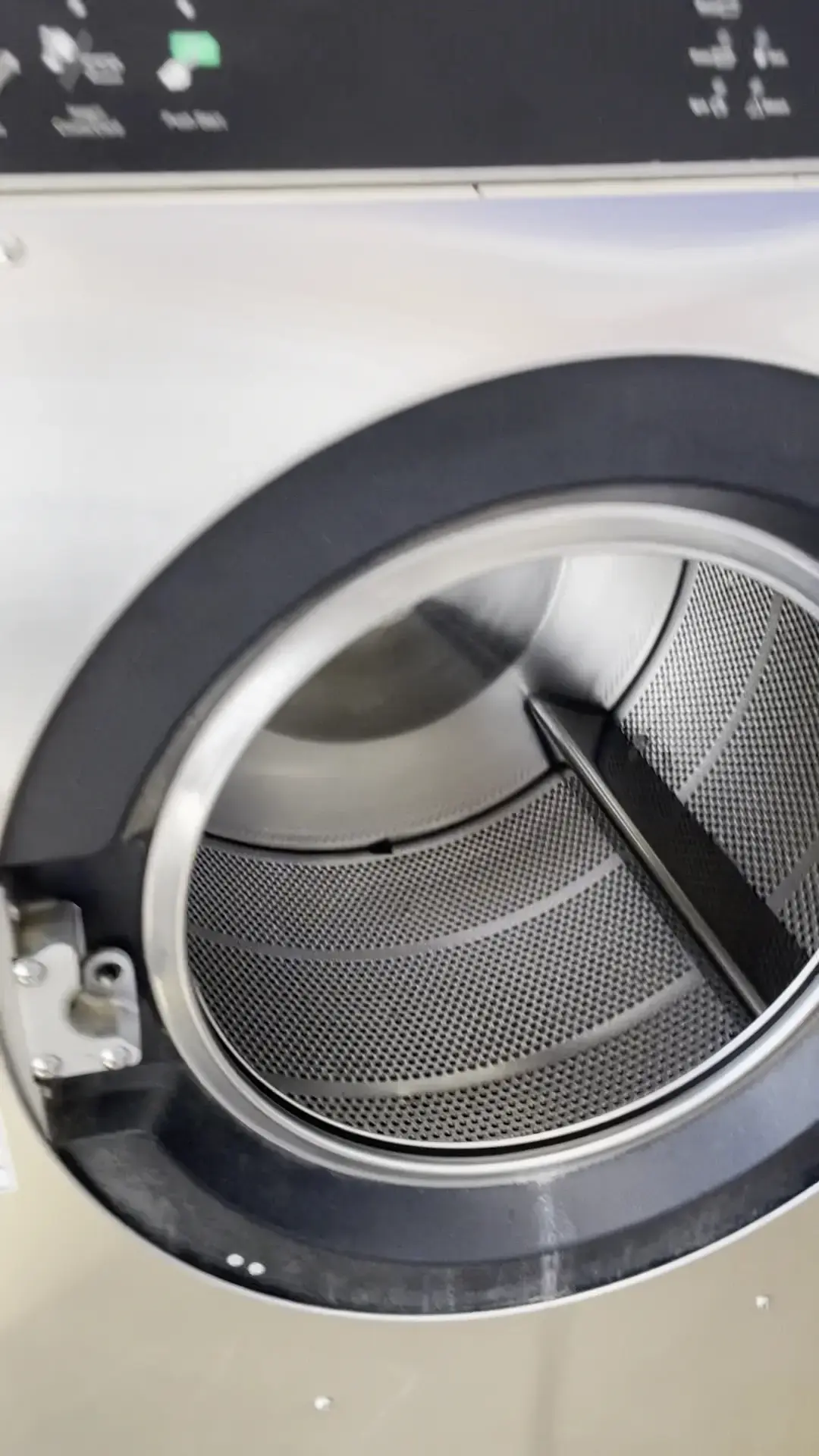 Leander Laundry & Car Wash thumbnail 2