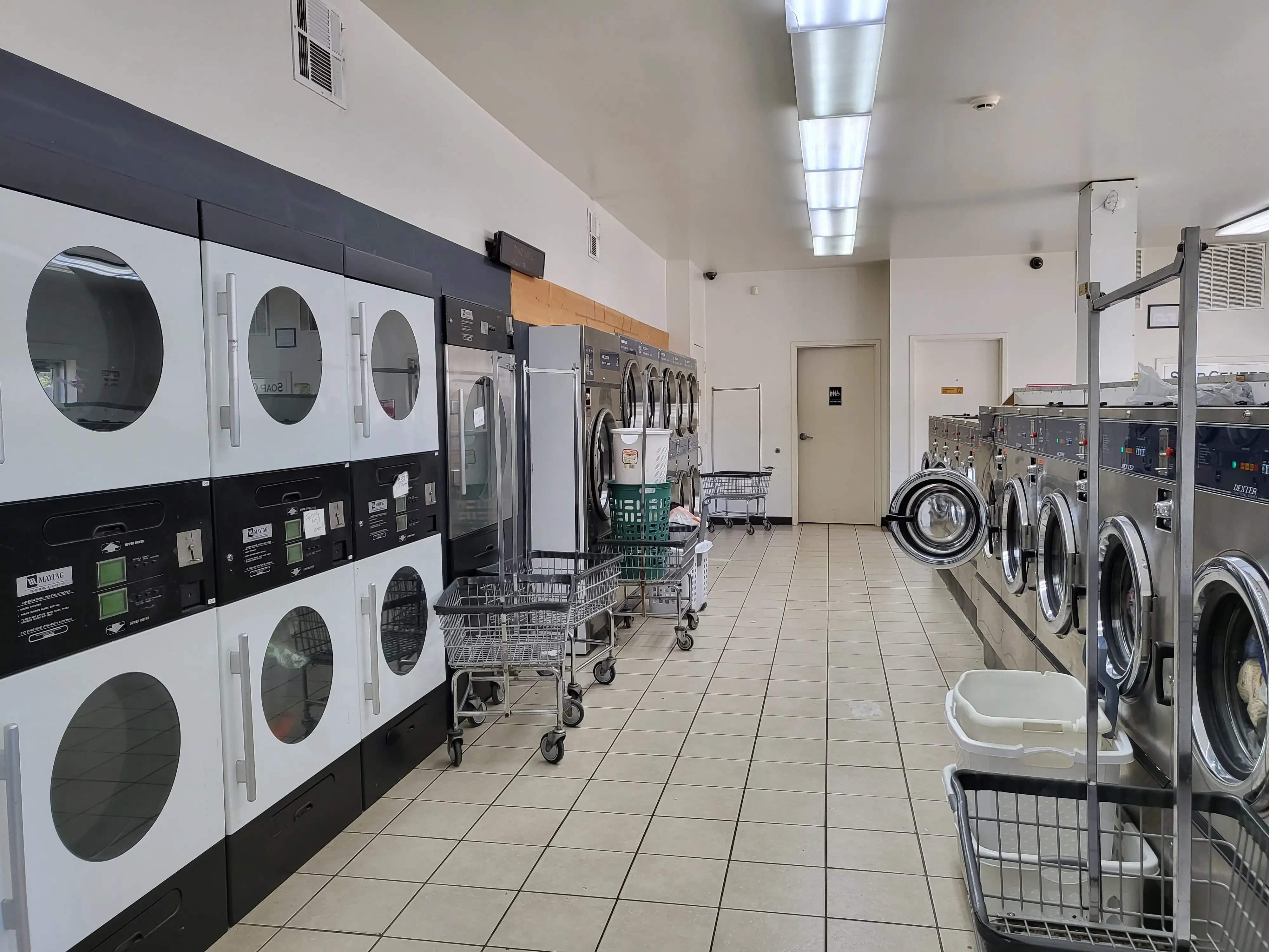 Lee's Laundry thumbnail 1