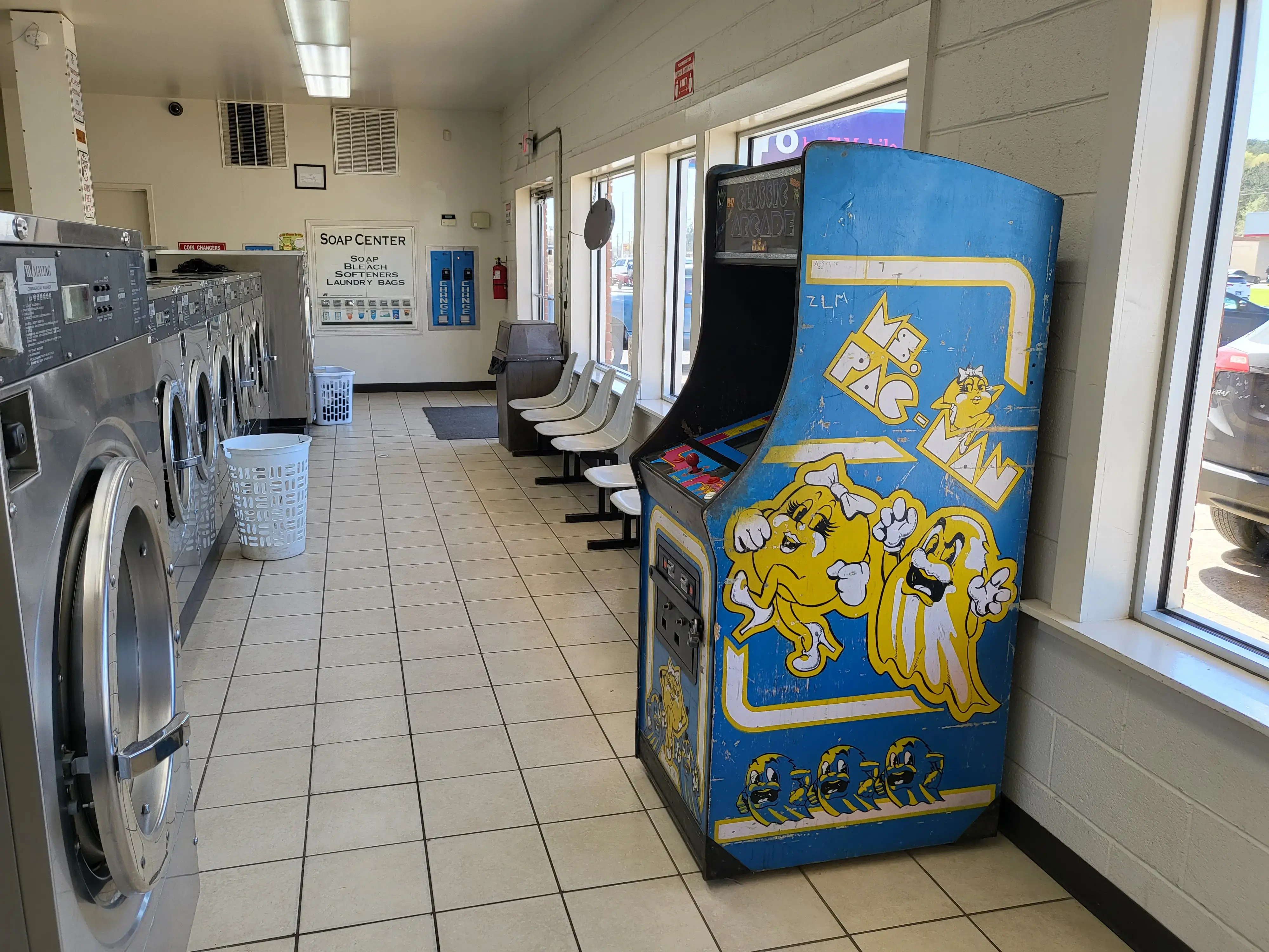 Lee's Laundry thumbnail 14