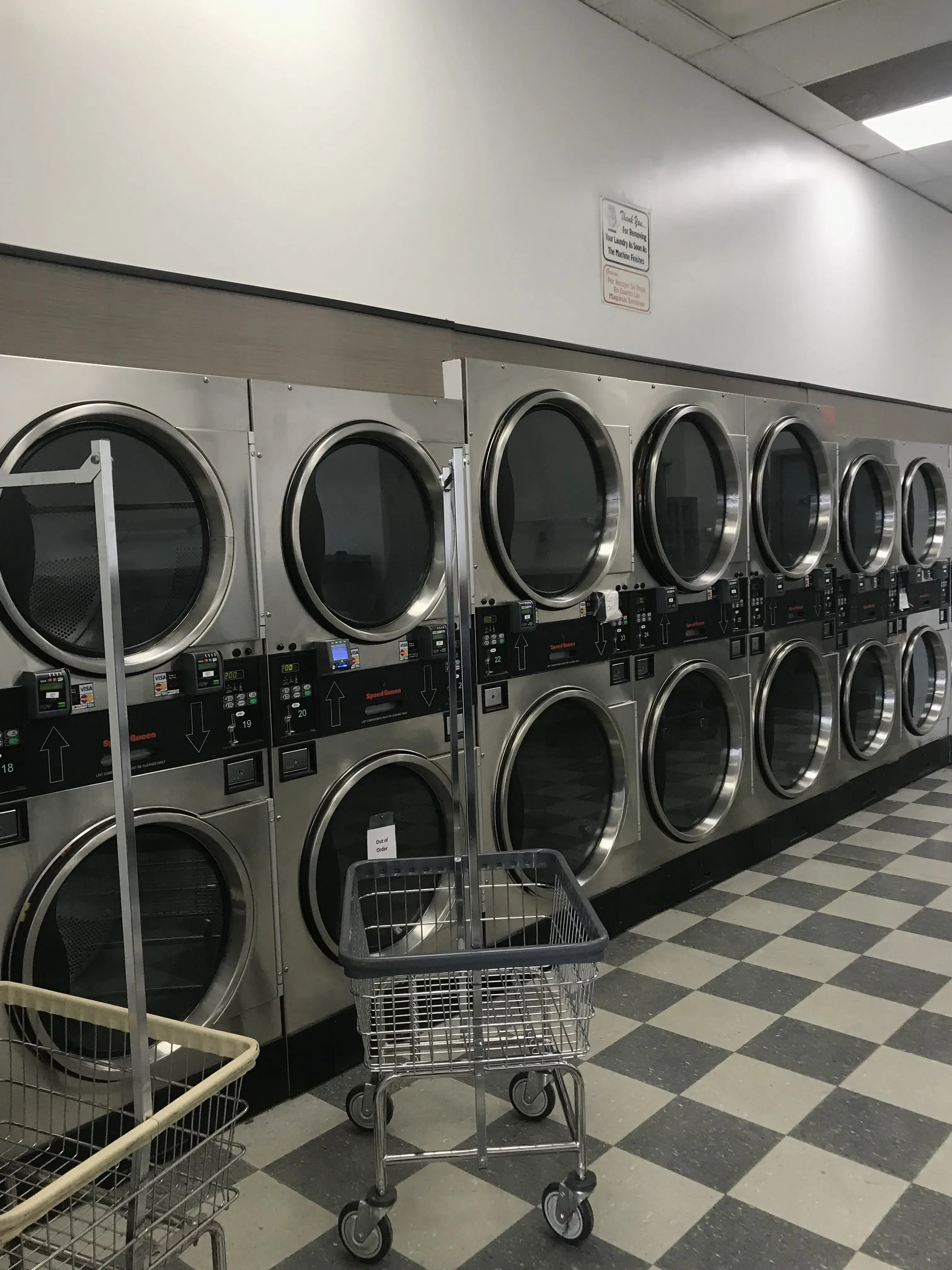 Legendary Laundry - Gardner Laundromat thumbnail 6