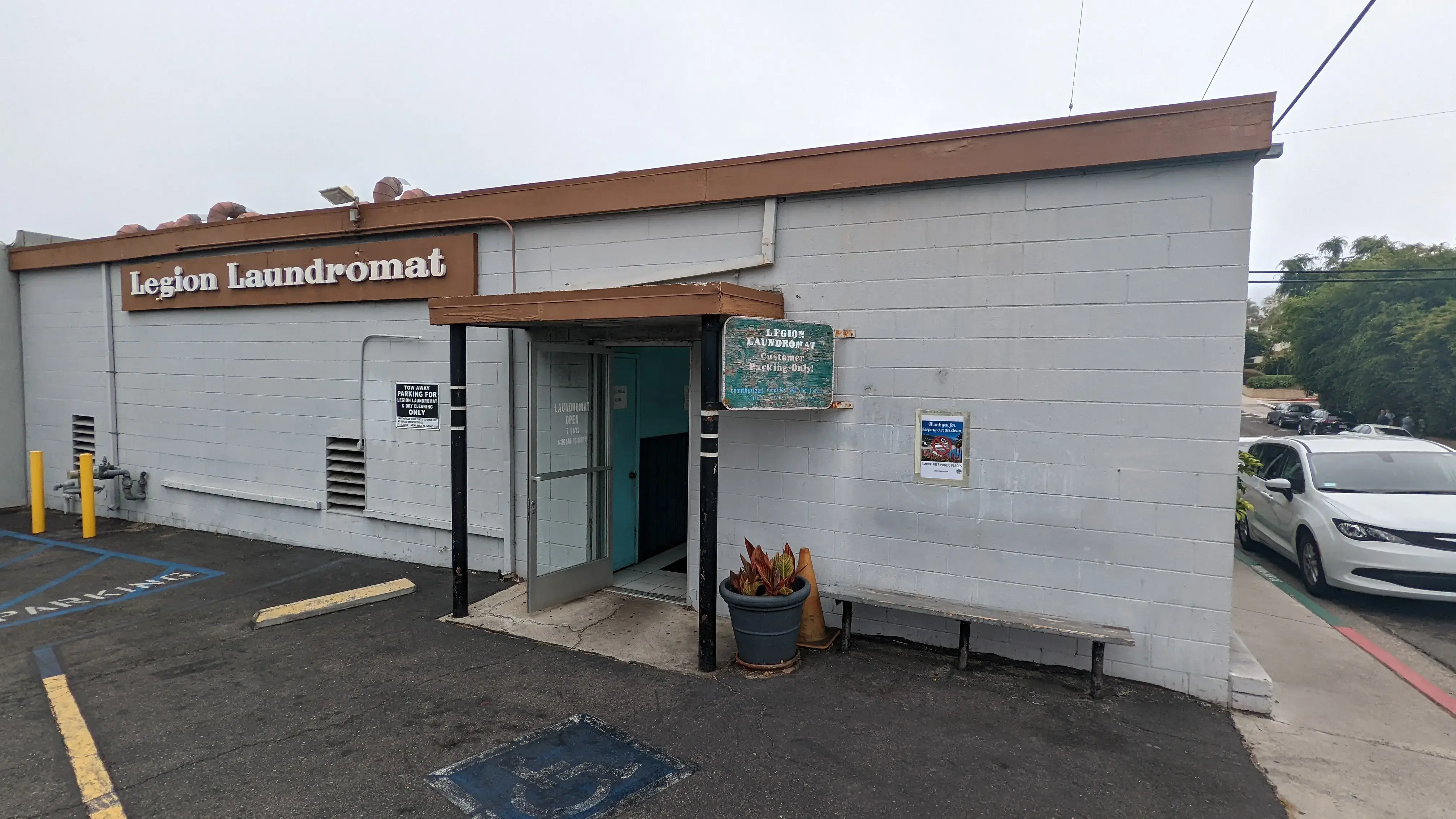 Legion Laundromat and Dry Cleaning thumbnail 2