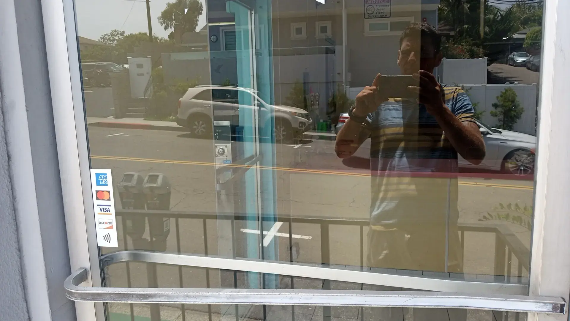 Legion Laundromat and Dry Cleaning thumbnail 17