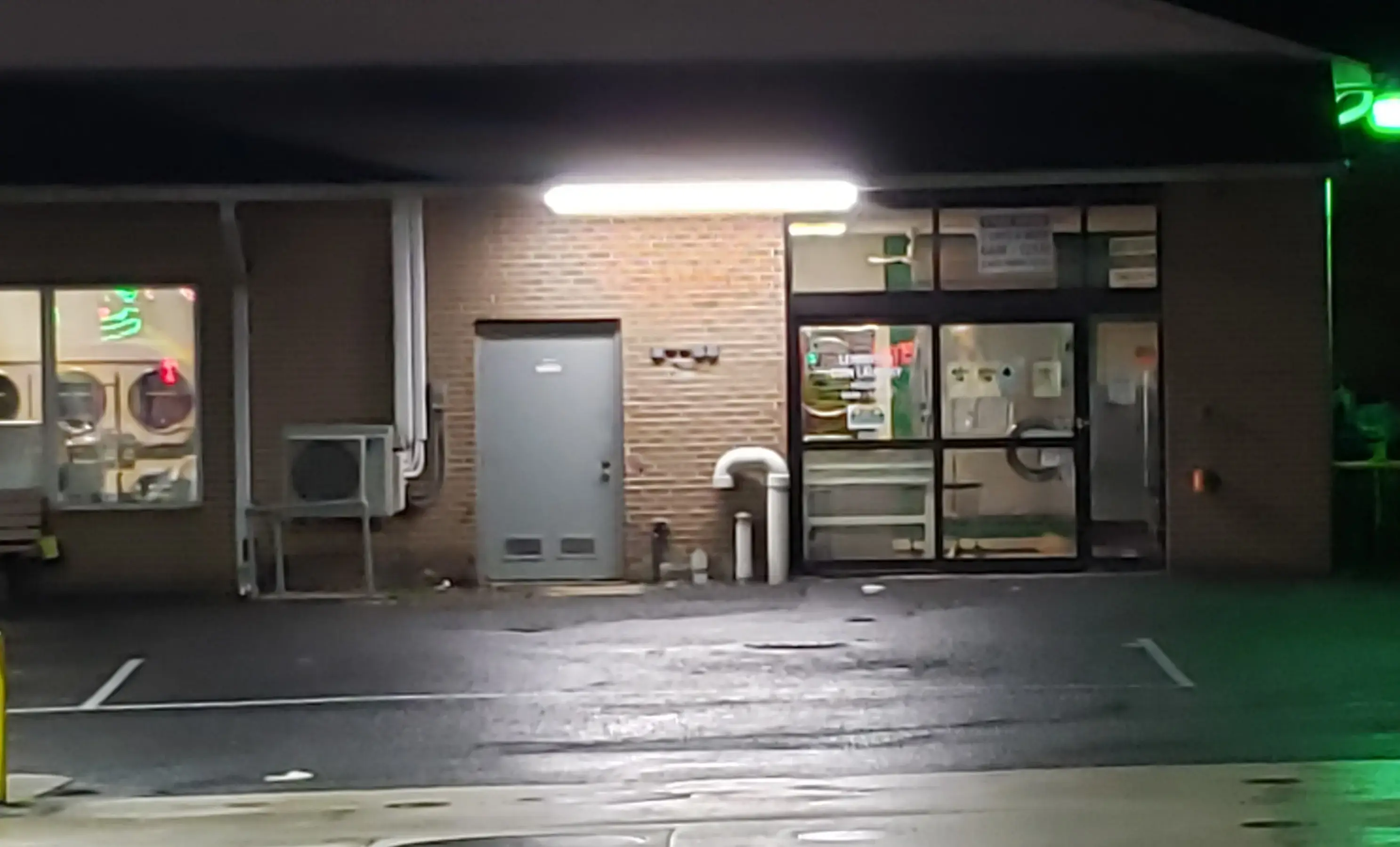 Lehighton Coin Laundry & Dry thumbnail 10