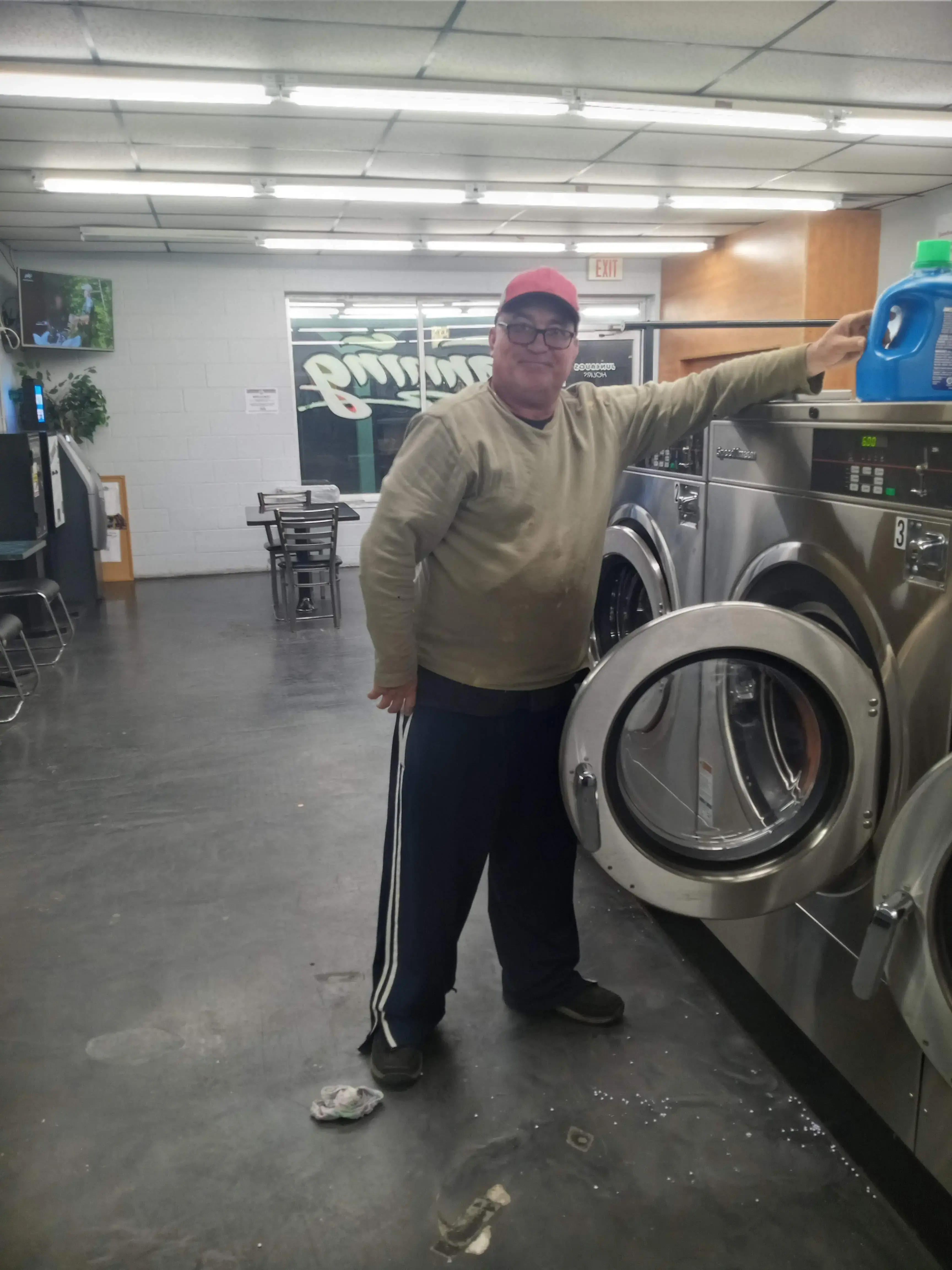 Leisure Laundry & Tanning thumbnail 13