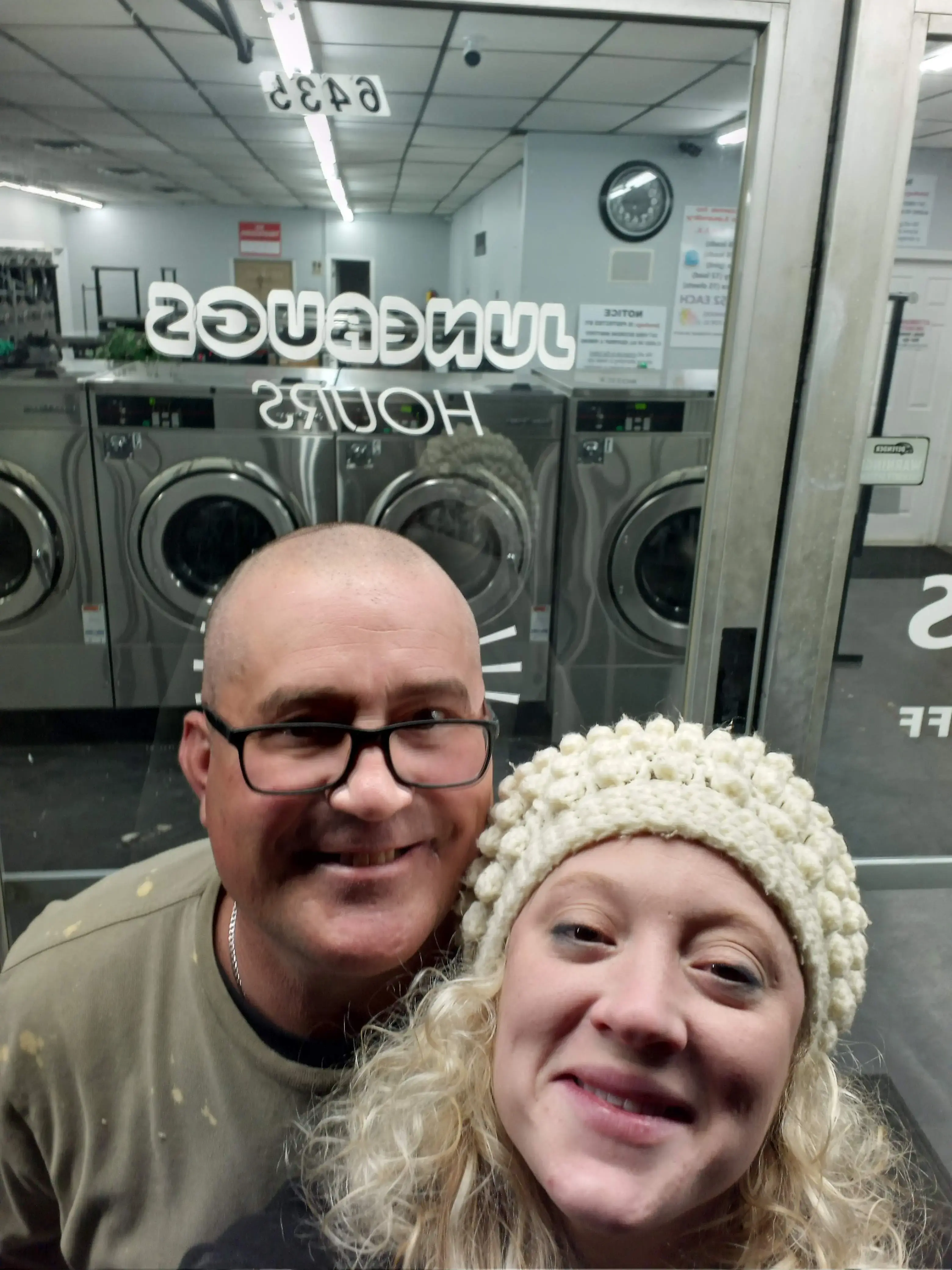 Leisure Laundry & Tanning thumbnail 12