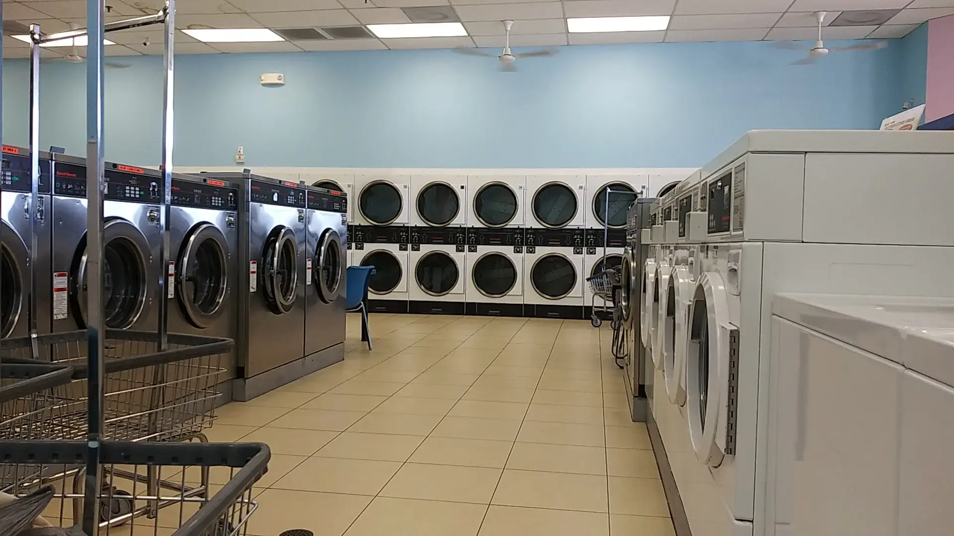 Leisure Time Laundromat thumbnail 10