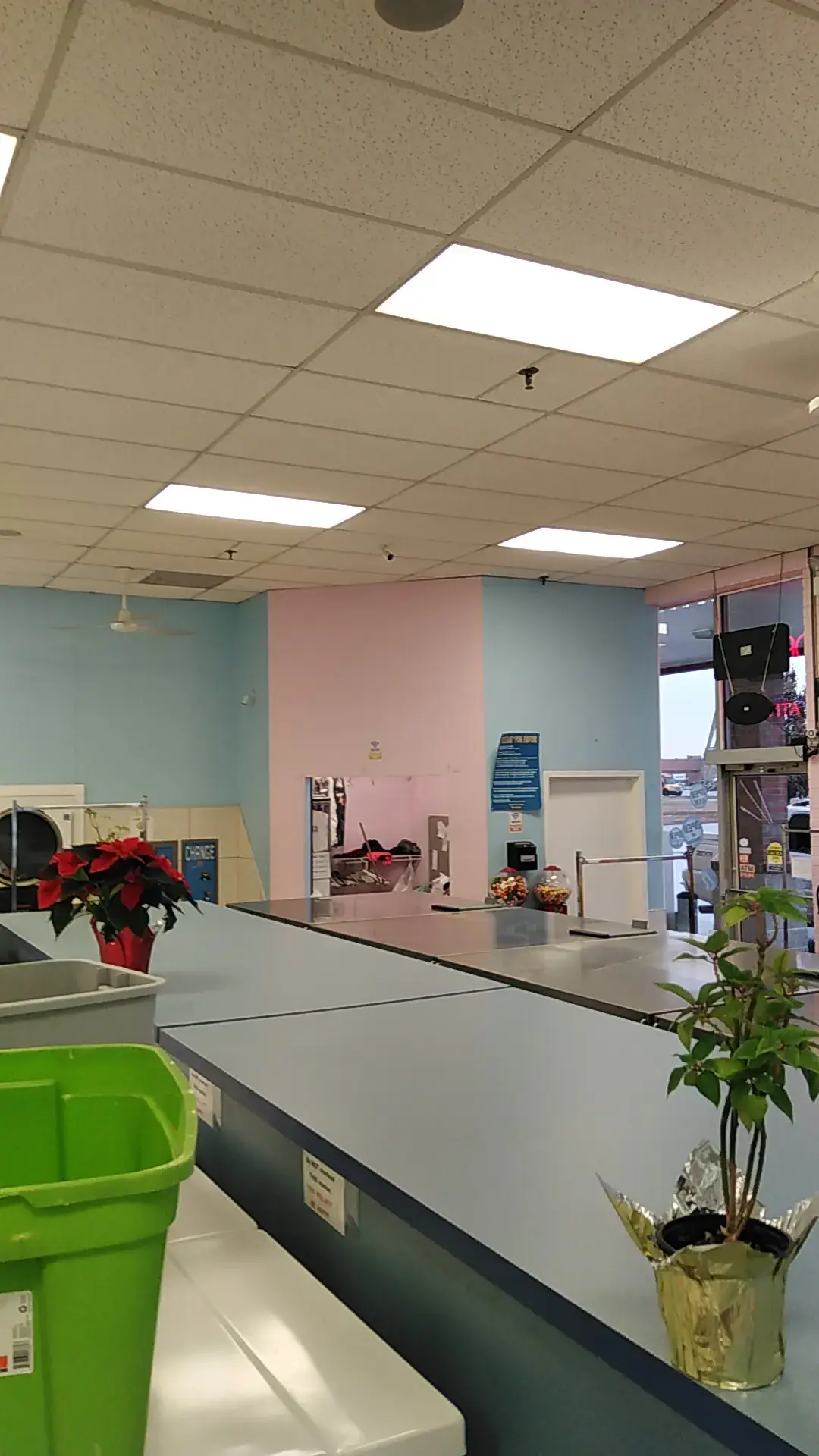 Leisure Time Laundromat thumbnail 3