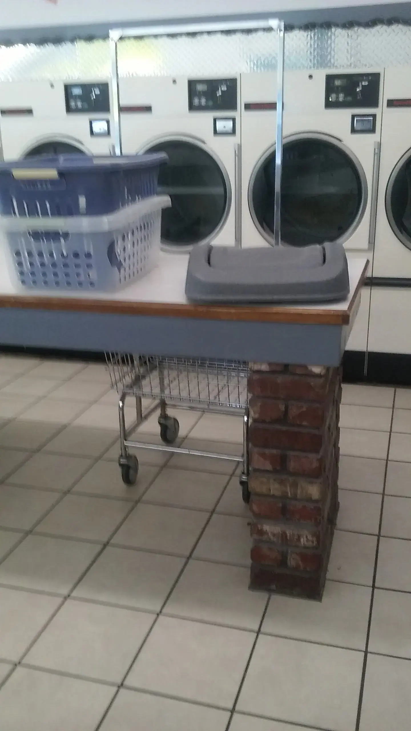 Leisure Way Laundry thumbnail 4