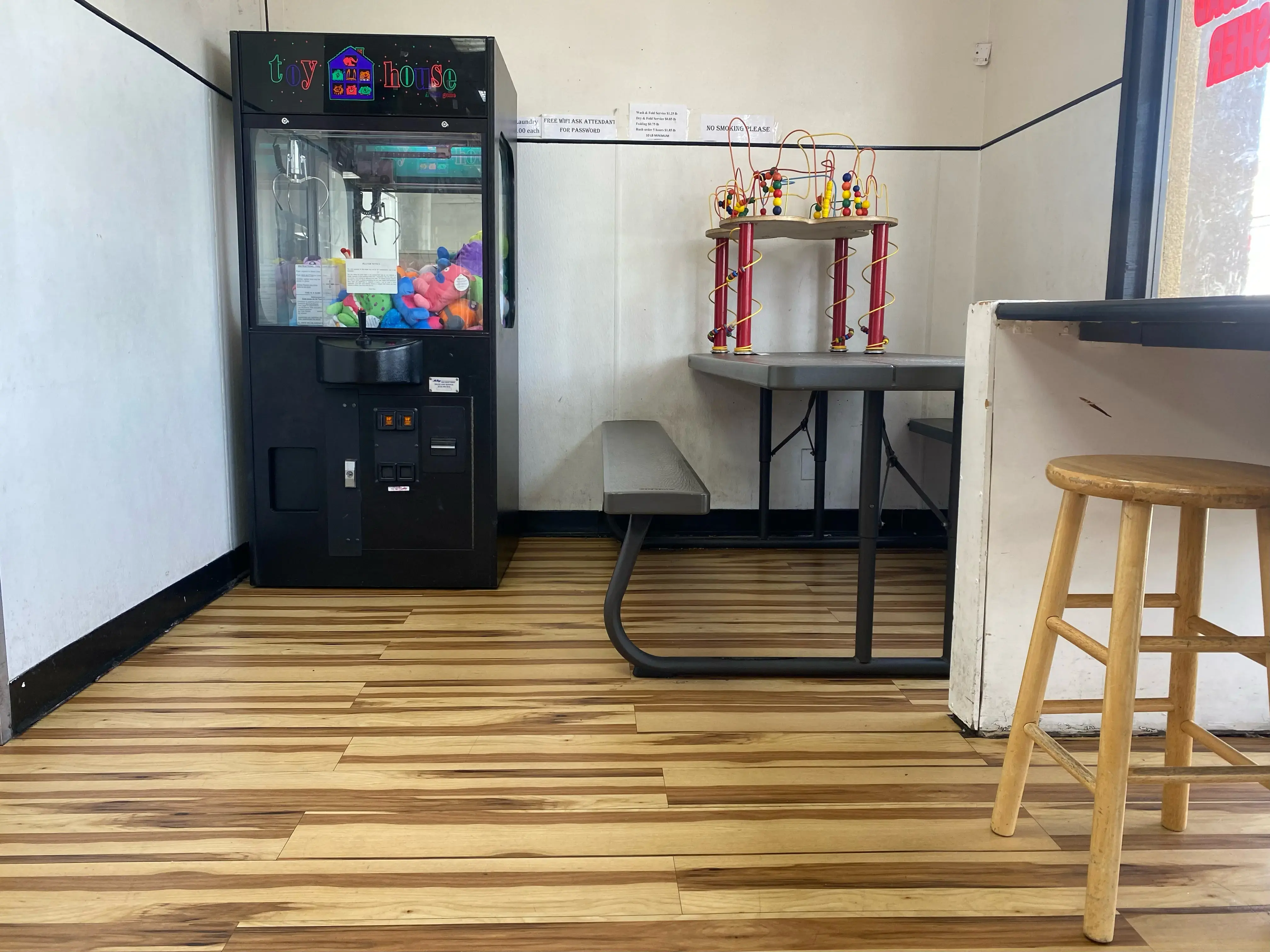 Lemon Grove Coin Laundry - Image 8