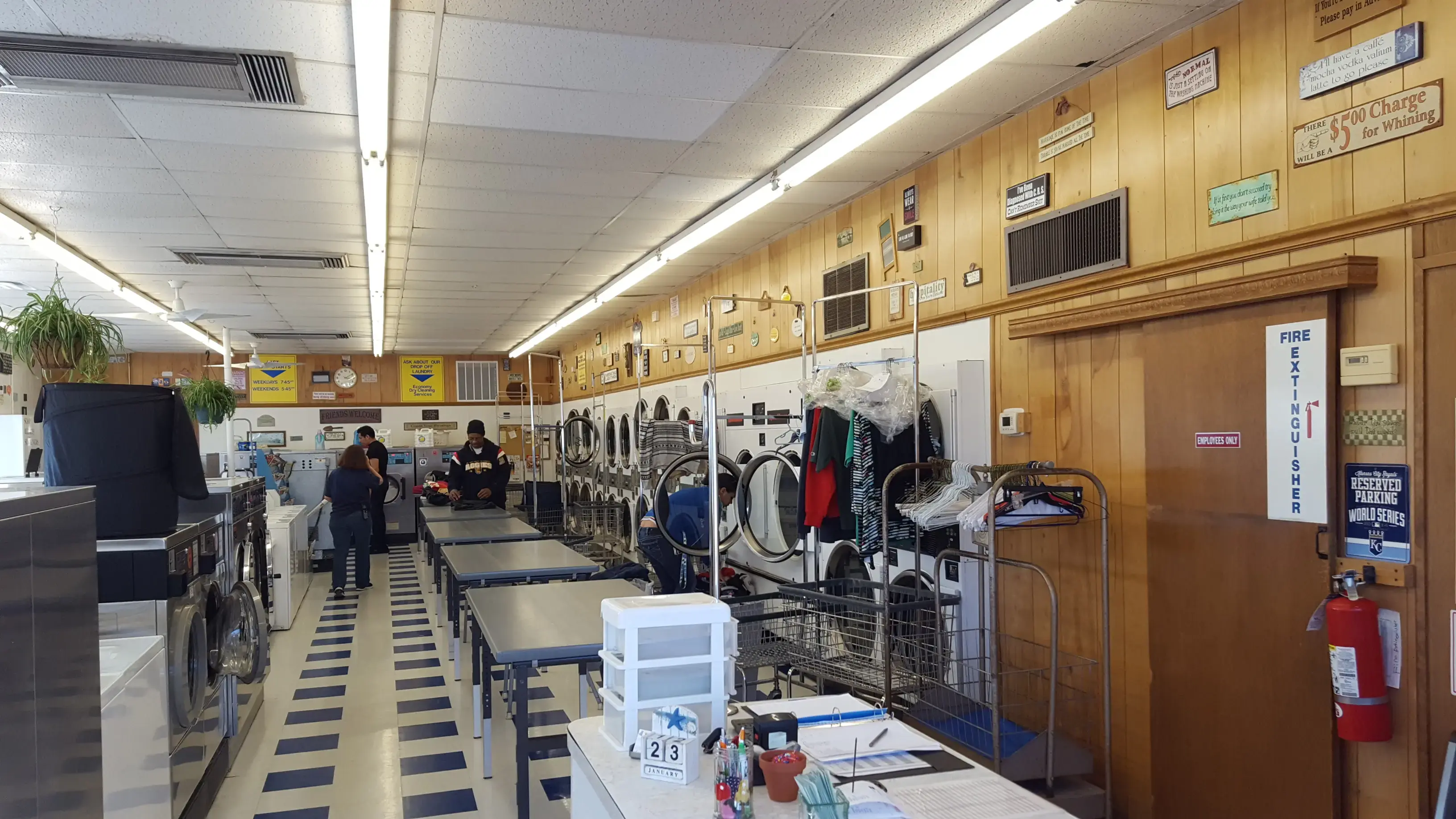 Lenexa Coin Laundry thumbnail 5