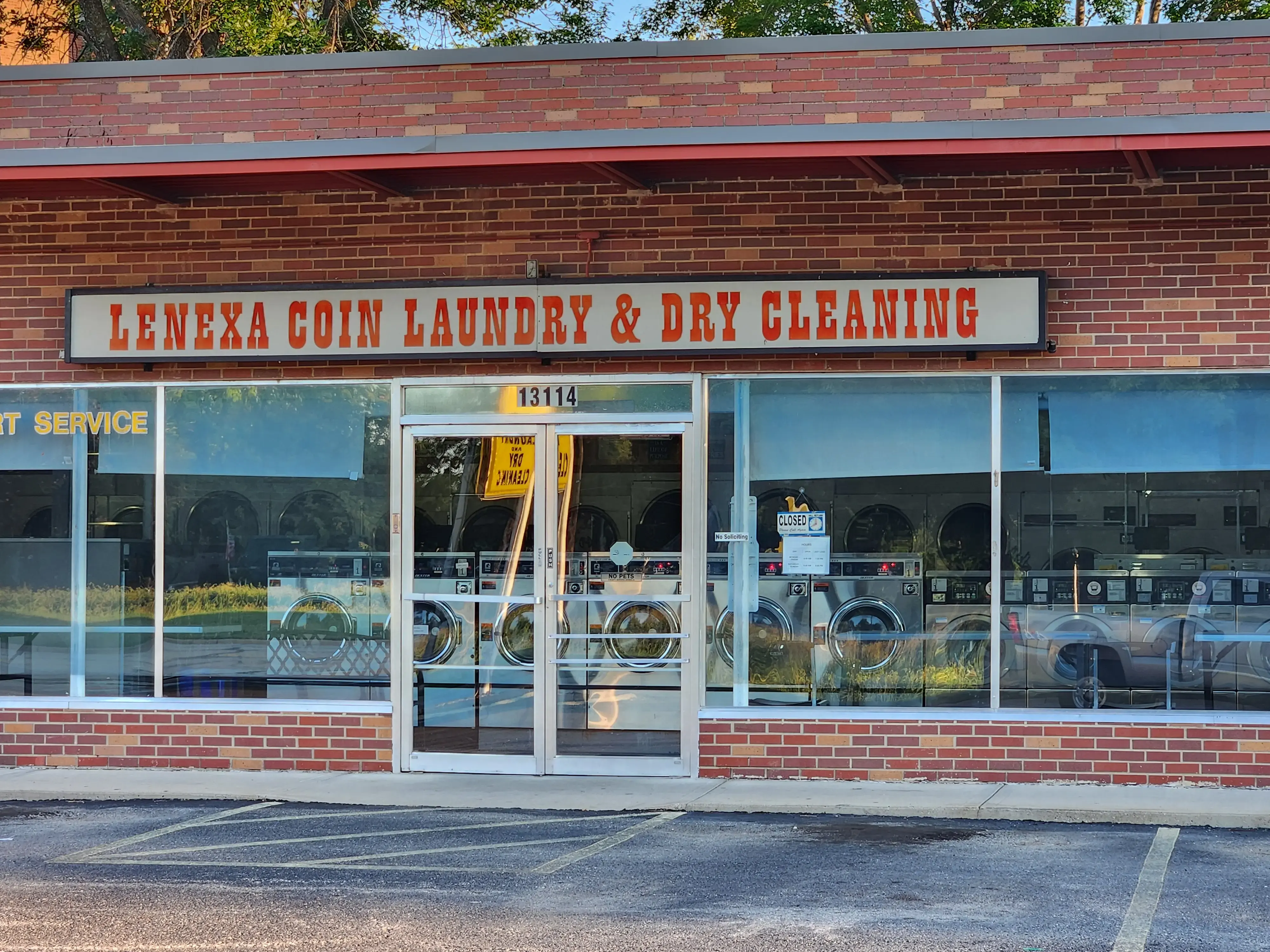 Lenexa Coin Laundry - Image 2