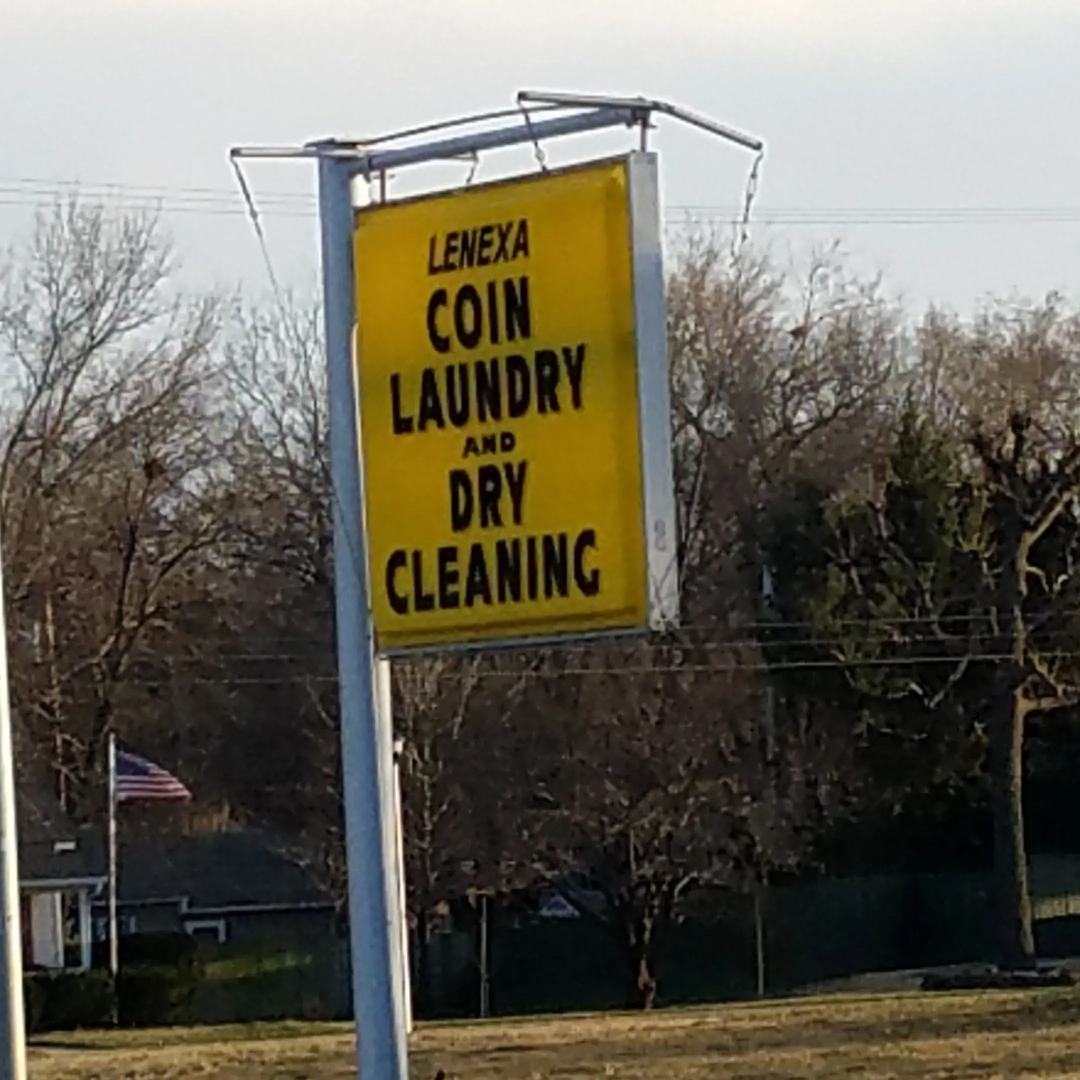 Lenexa Coin Laundry thumbnail 4