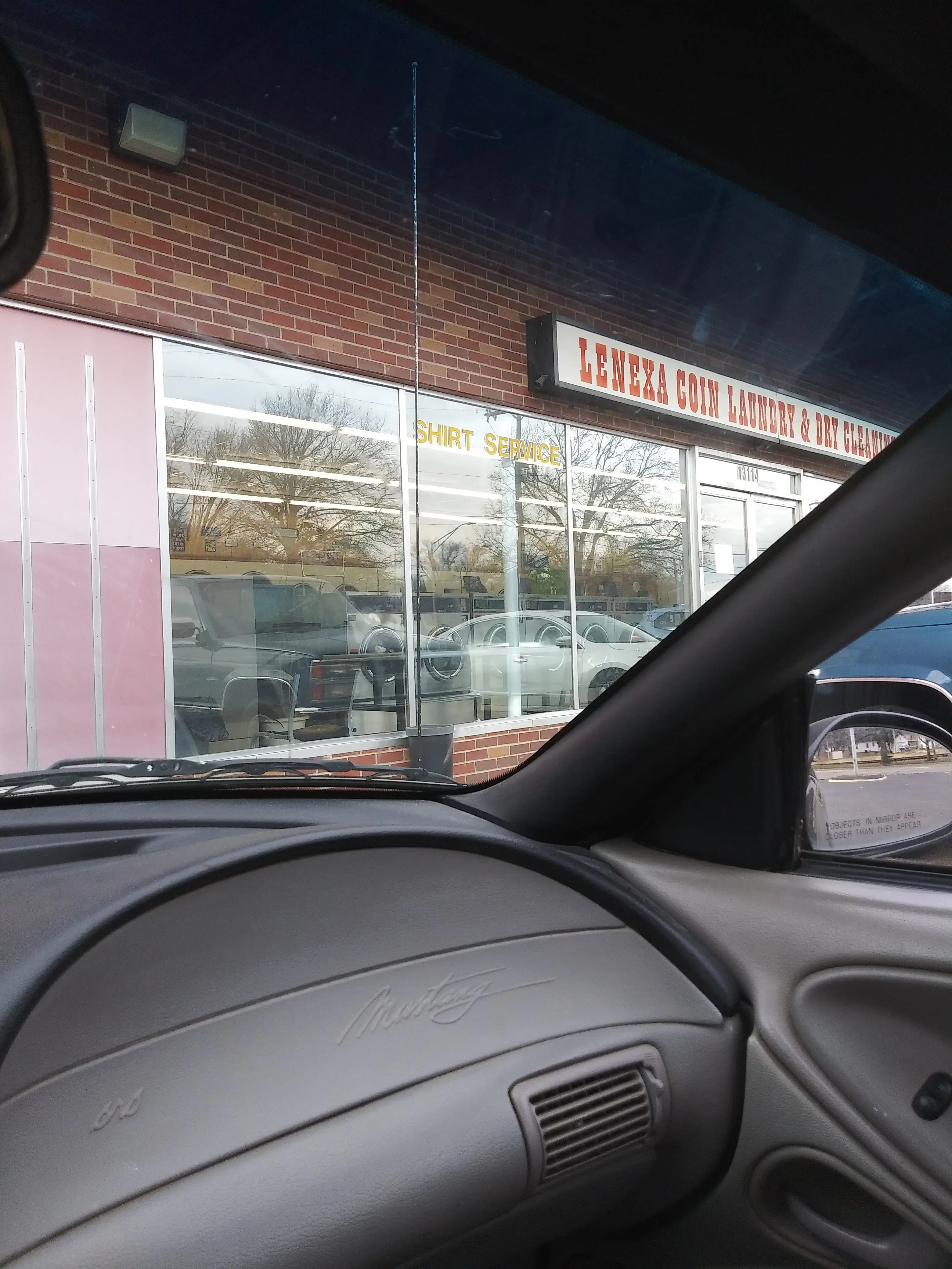 Lenexa Coin Laundry thumbnail 6