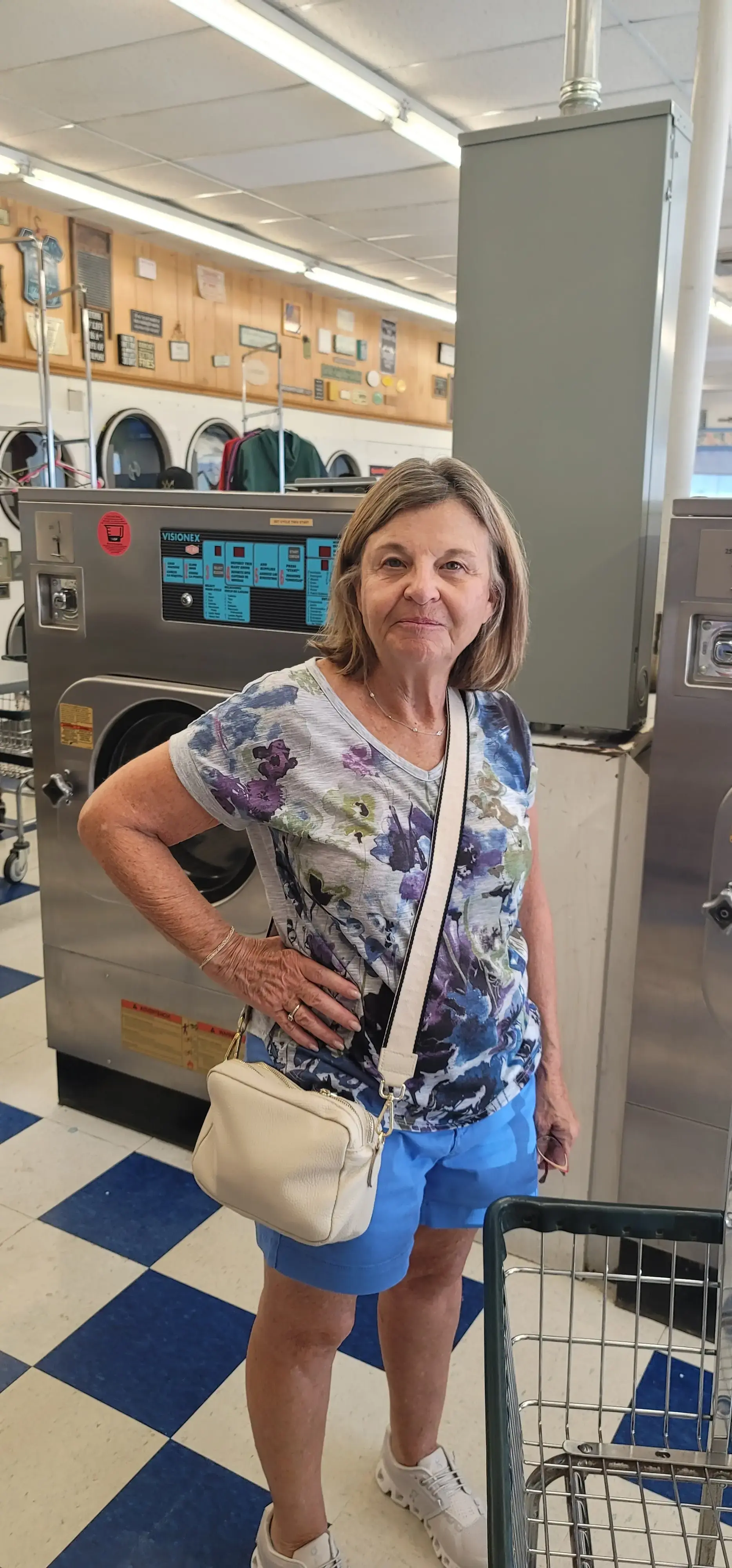 Lenexa Coin Laundry - Image 13