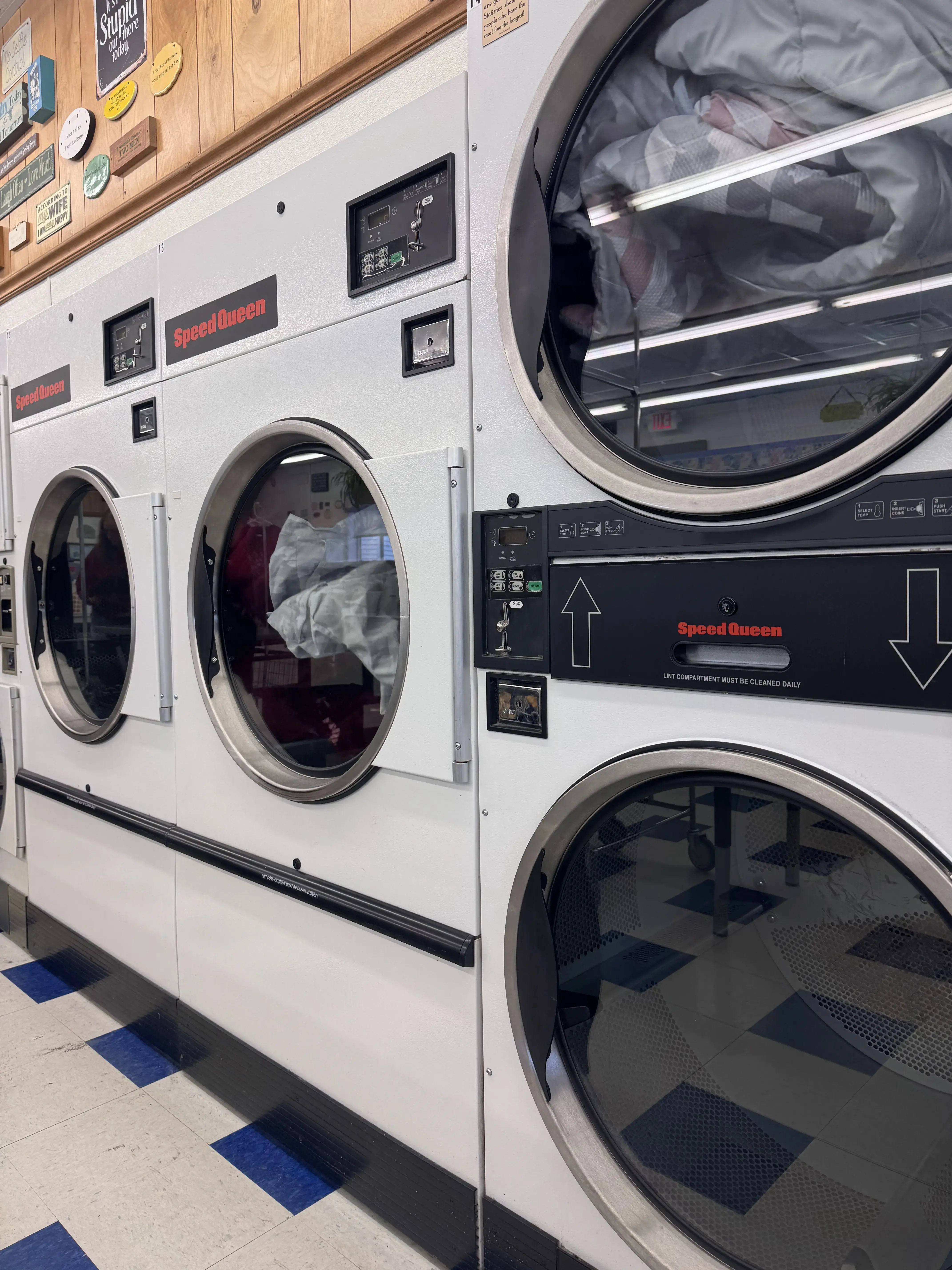Lenexa Coin Laundry thumbnail 20