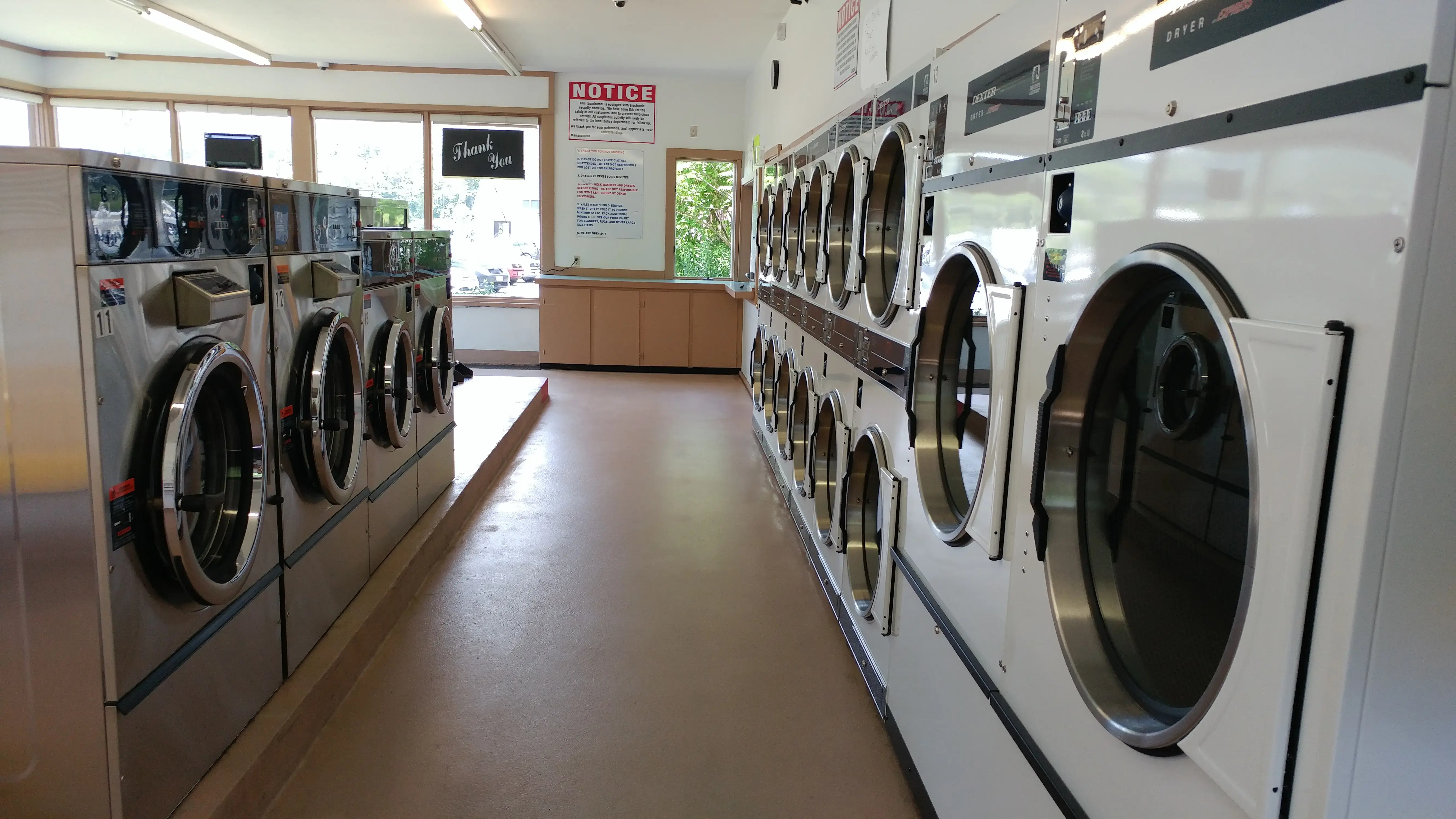 Lenox 24 Hour Wash and Dry Laundromat thumbnail 2