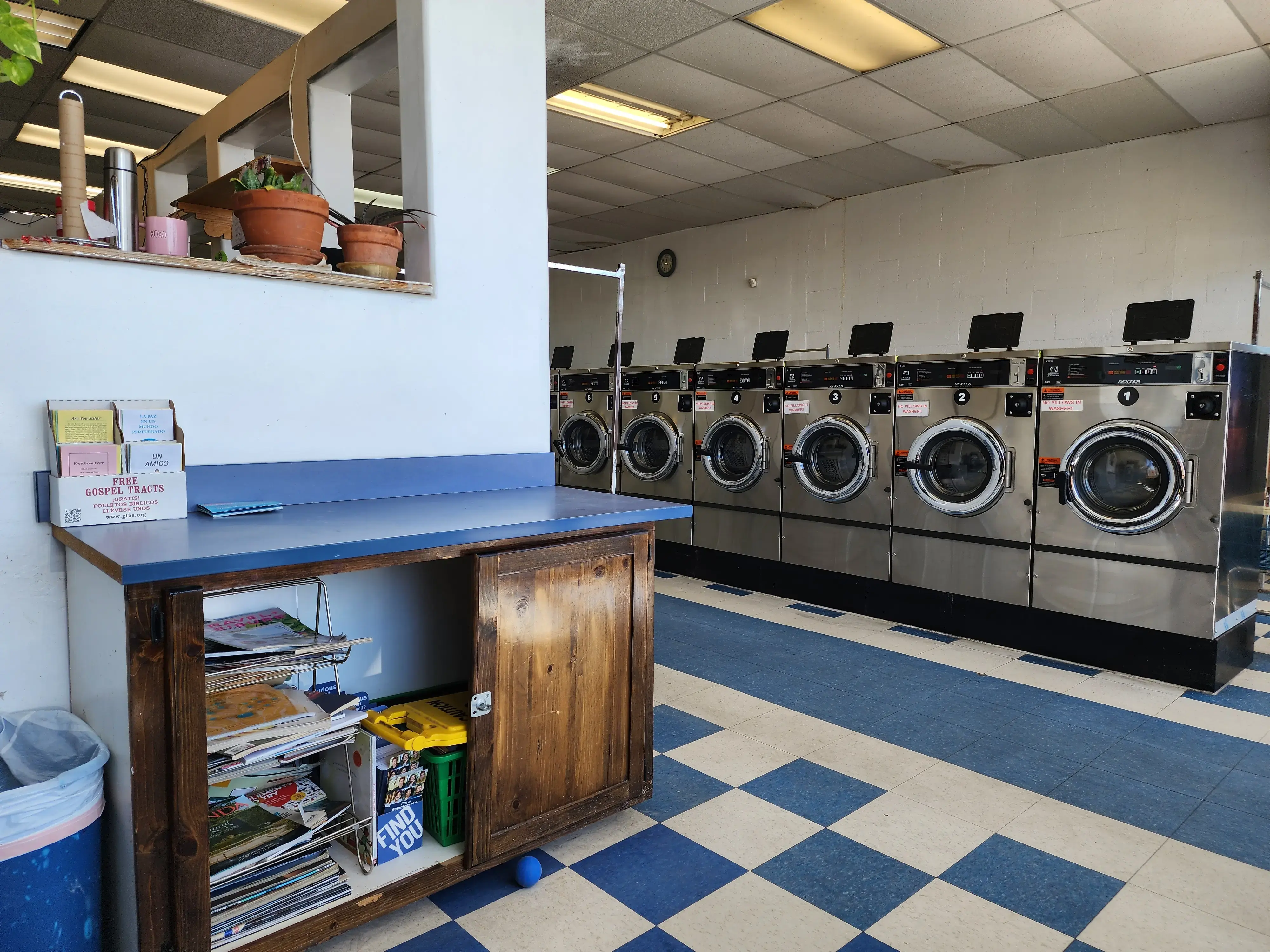 Leo's Laundromat - Image 3