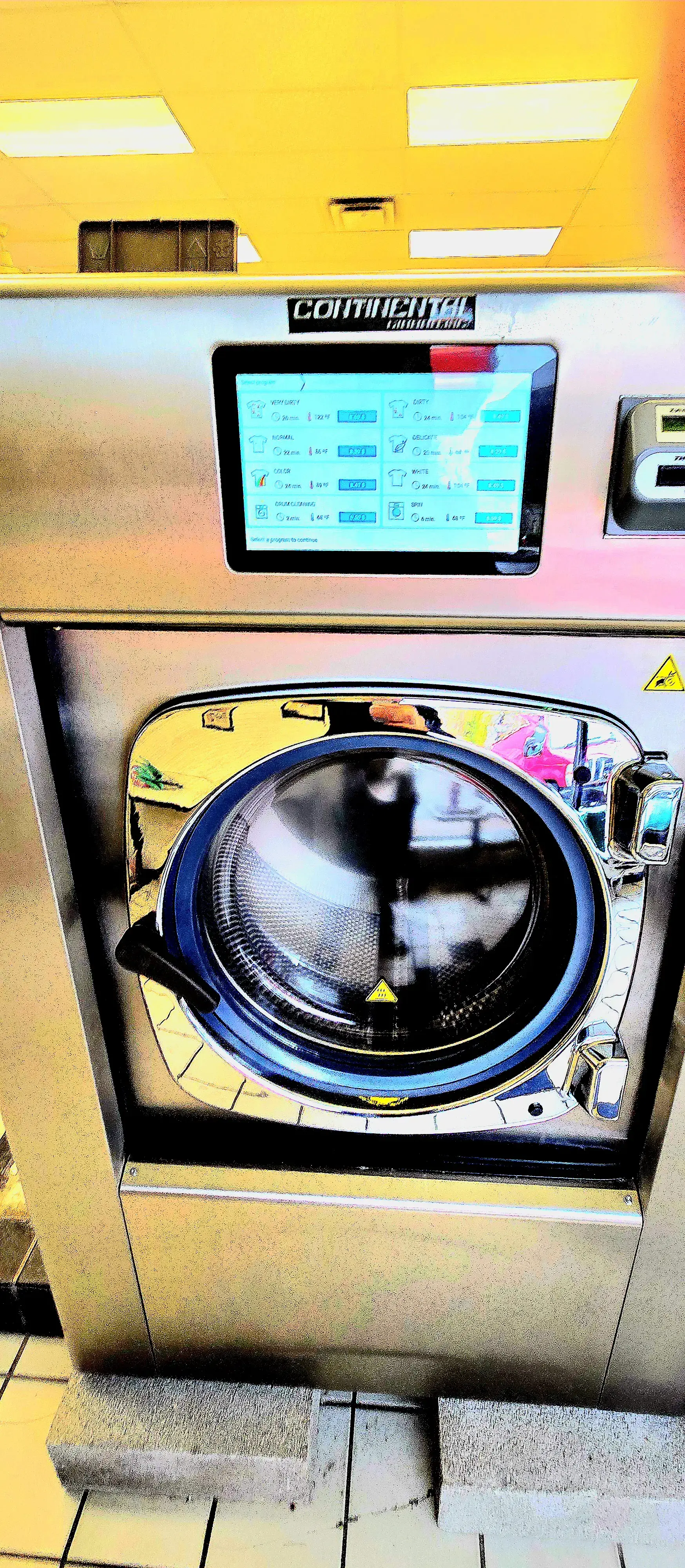 Leo's Laundromat - Image 9