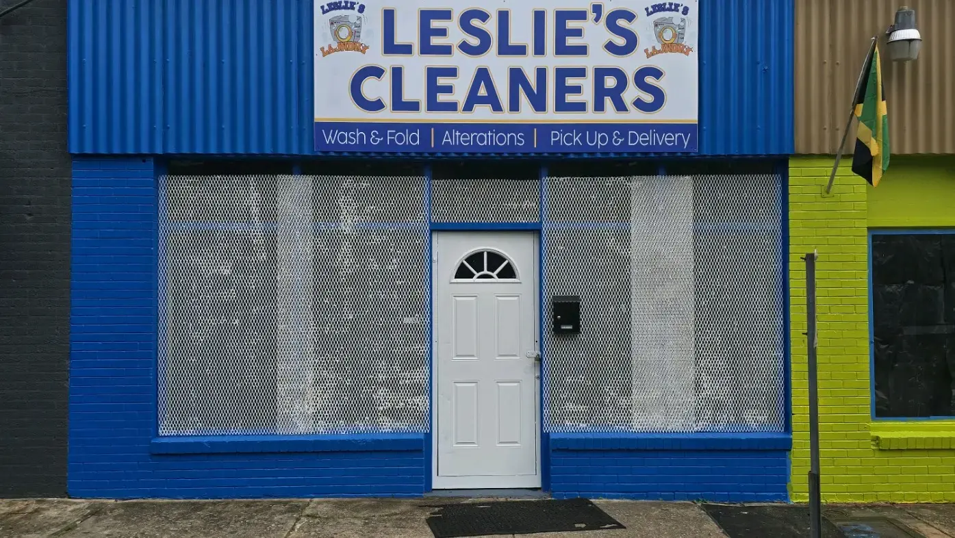 Leslie's Laundry Care location