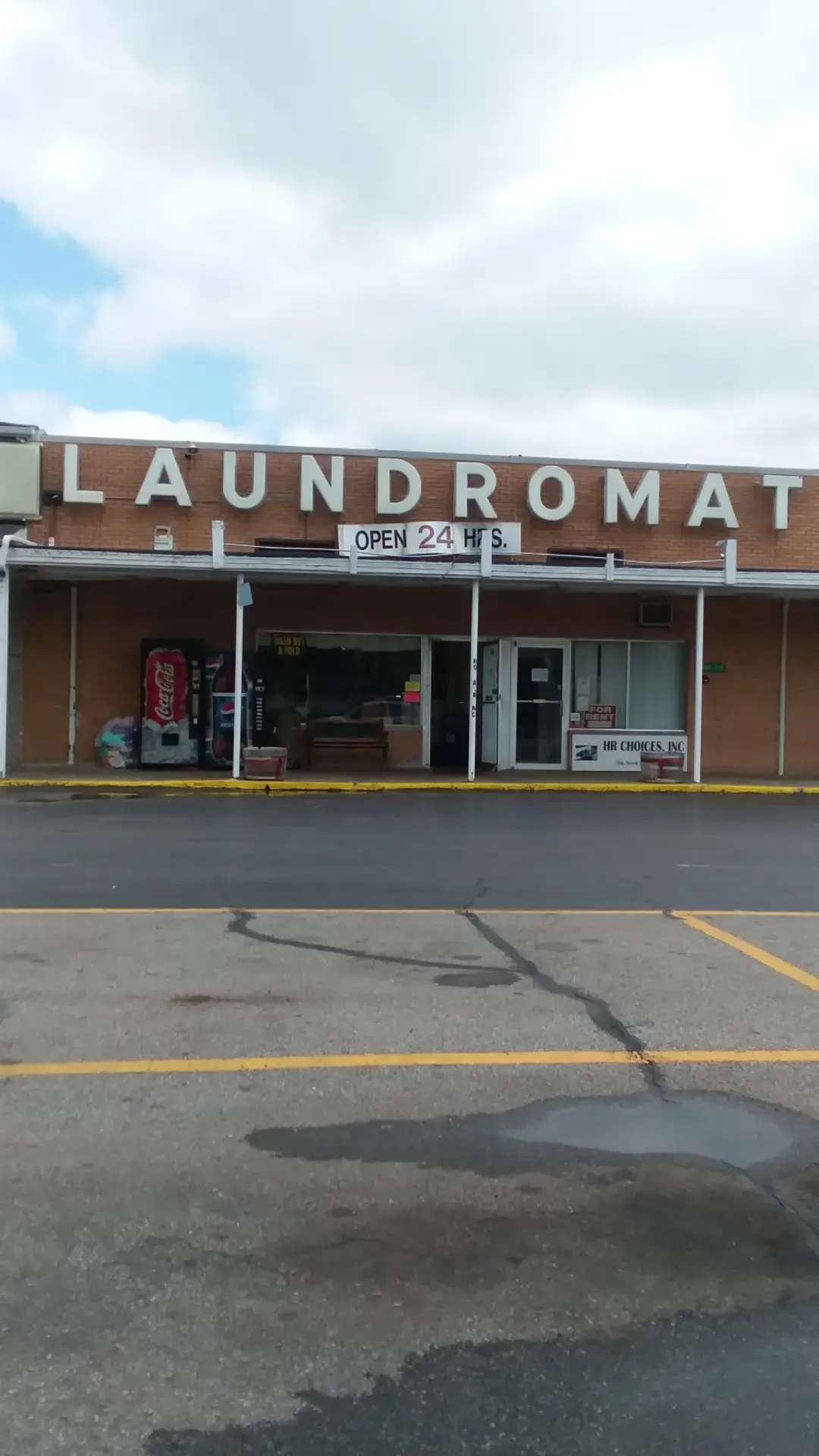 Lexington Laundromat thumbnail 15