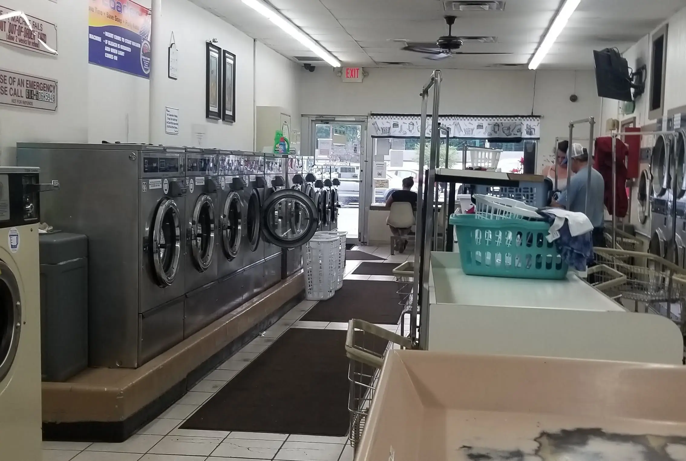 Lexington Laundromat thumbnail 20