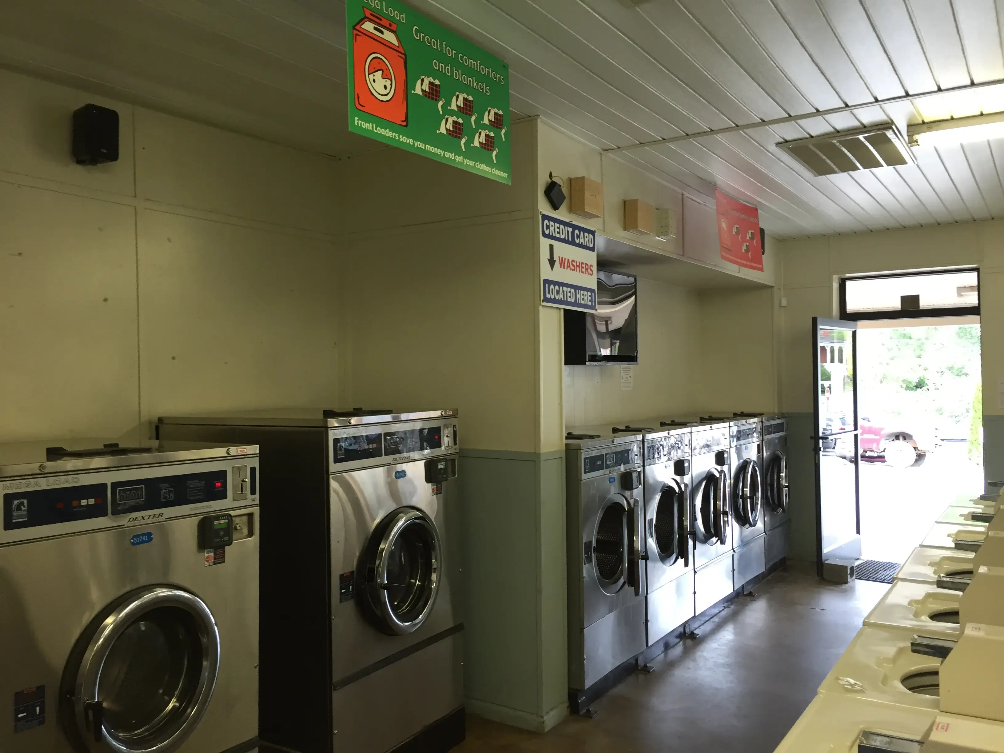Lexington Laundry Land Laundromat thumbnail 11