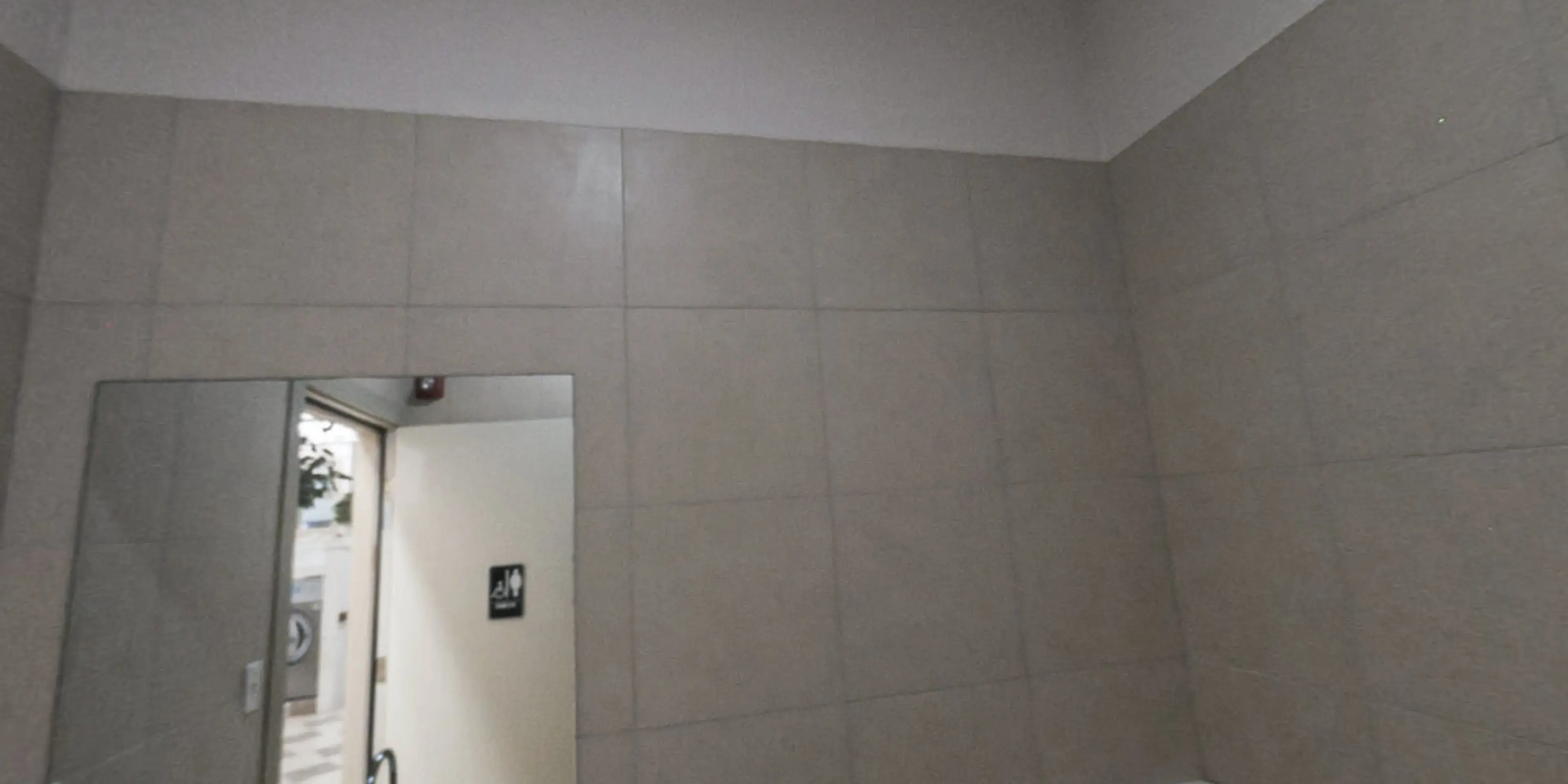 Liberty Laundromat thumbnail 9