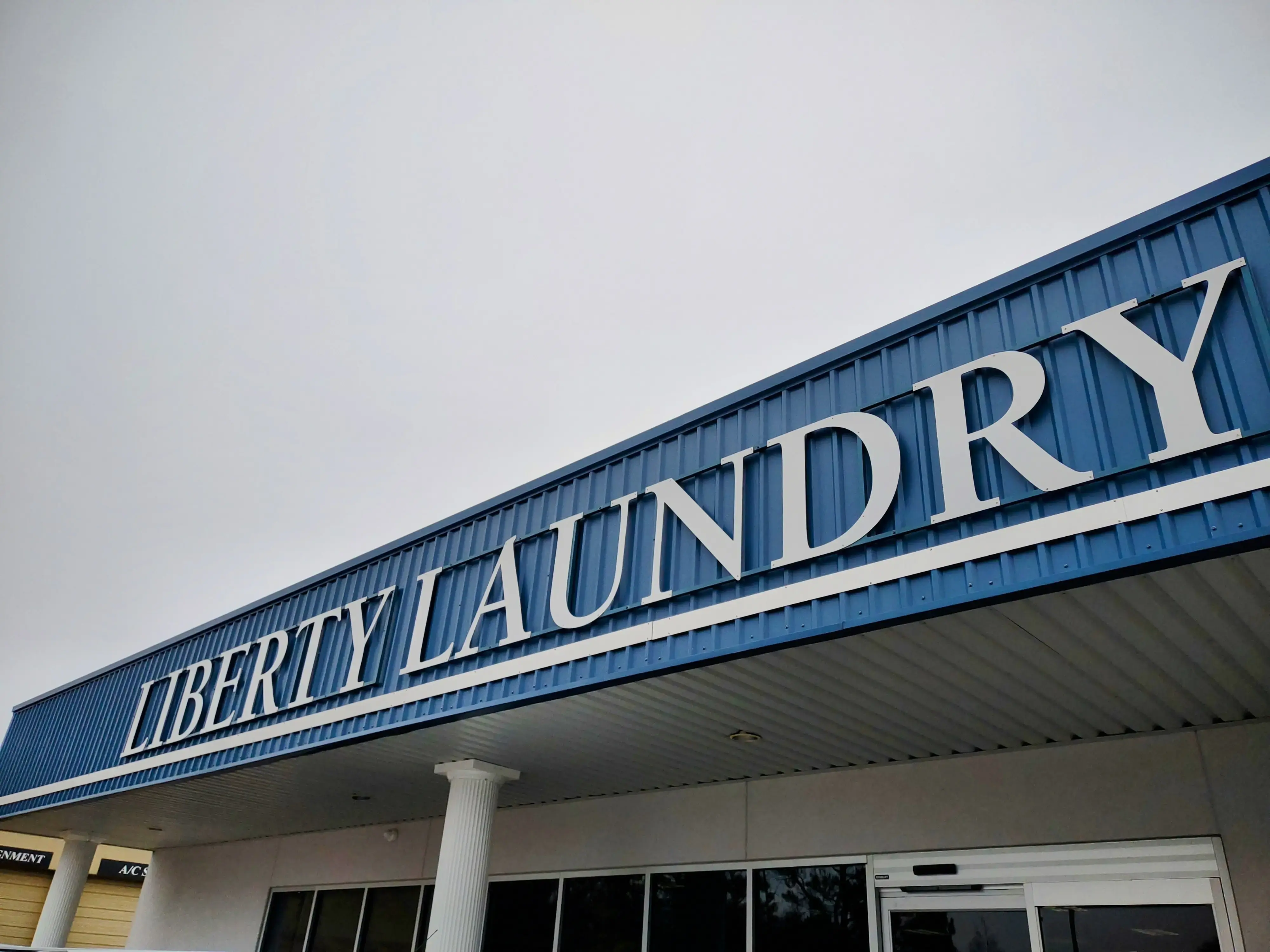Liberty Laundry - Delaware Store thumbnail 4