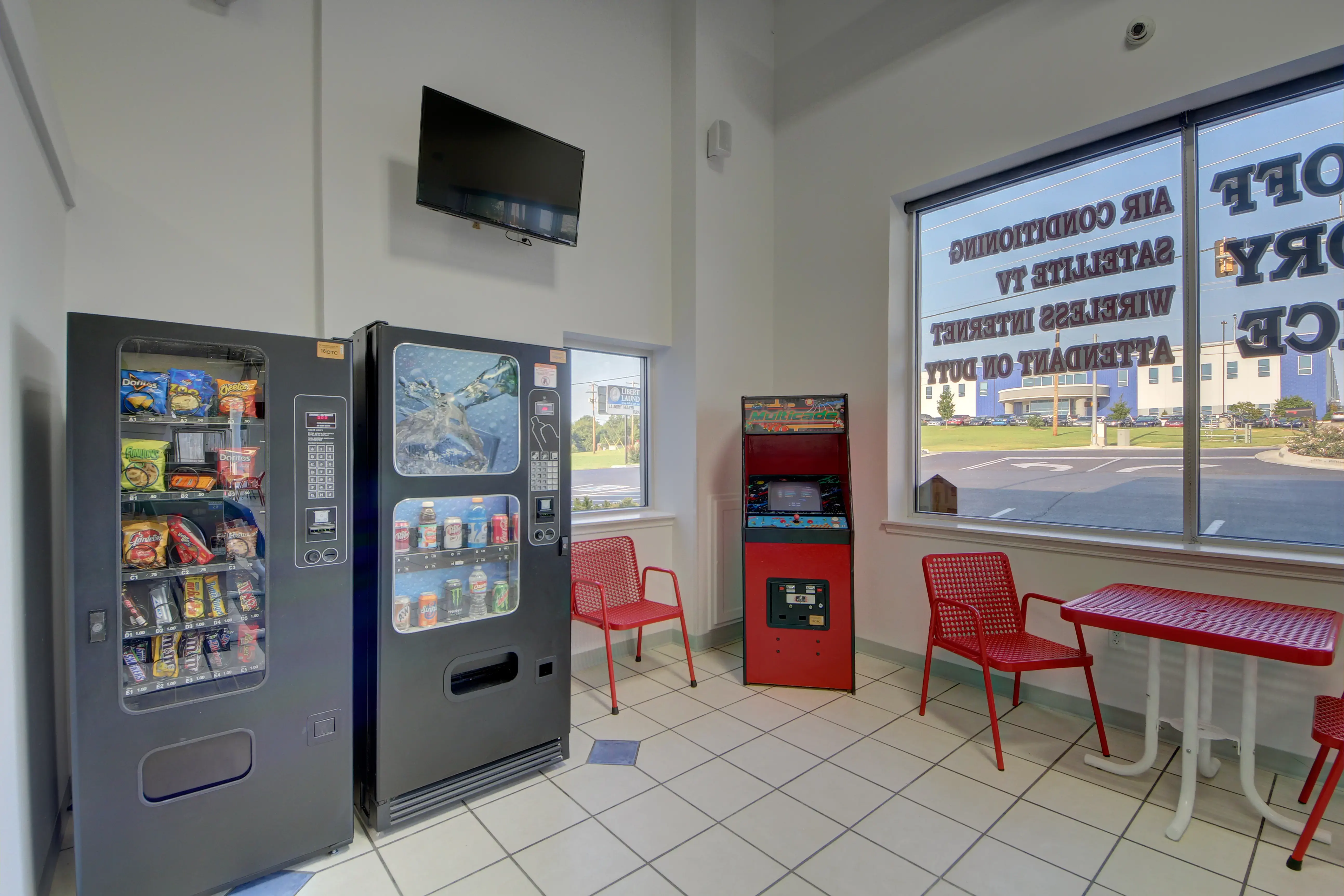 Liberty Laundry - Lynn Lane Store - Image 19