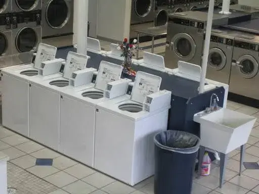 Liberty Laundry - Lynn Lane Store thumbnail 11