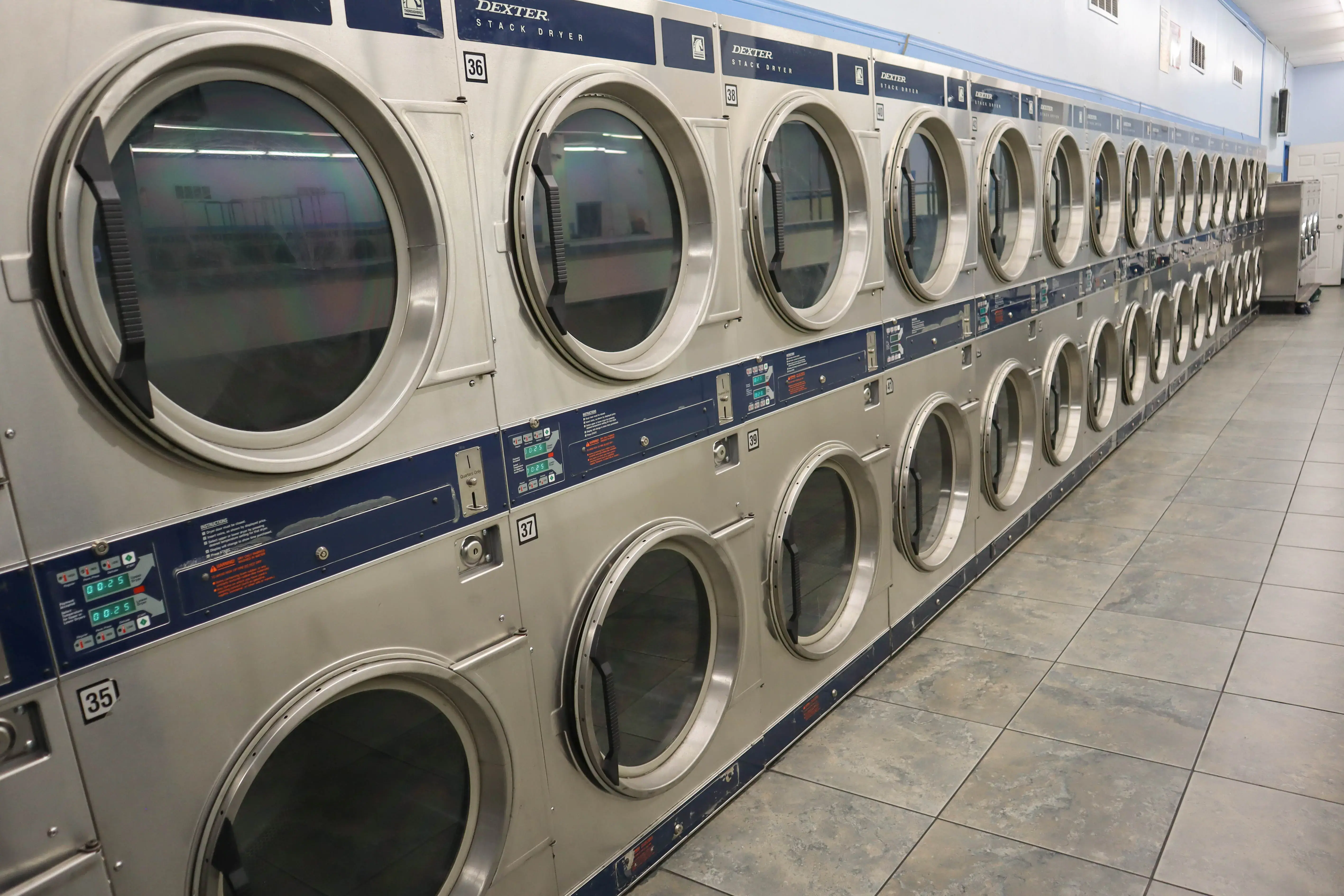 Liberty Laundry Laundromat in Santa Ana thumbnail 2