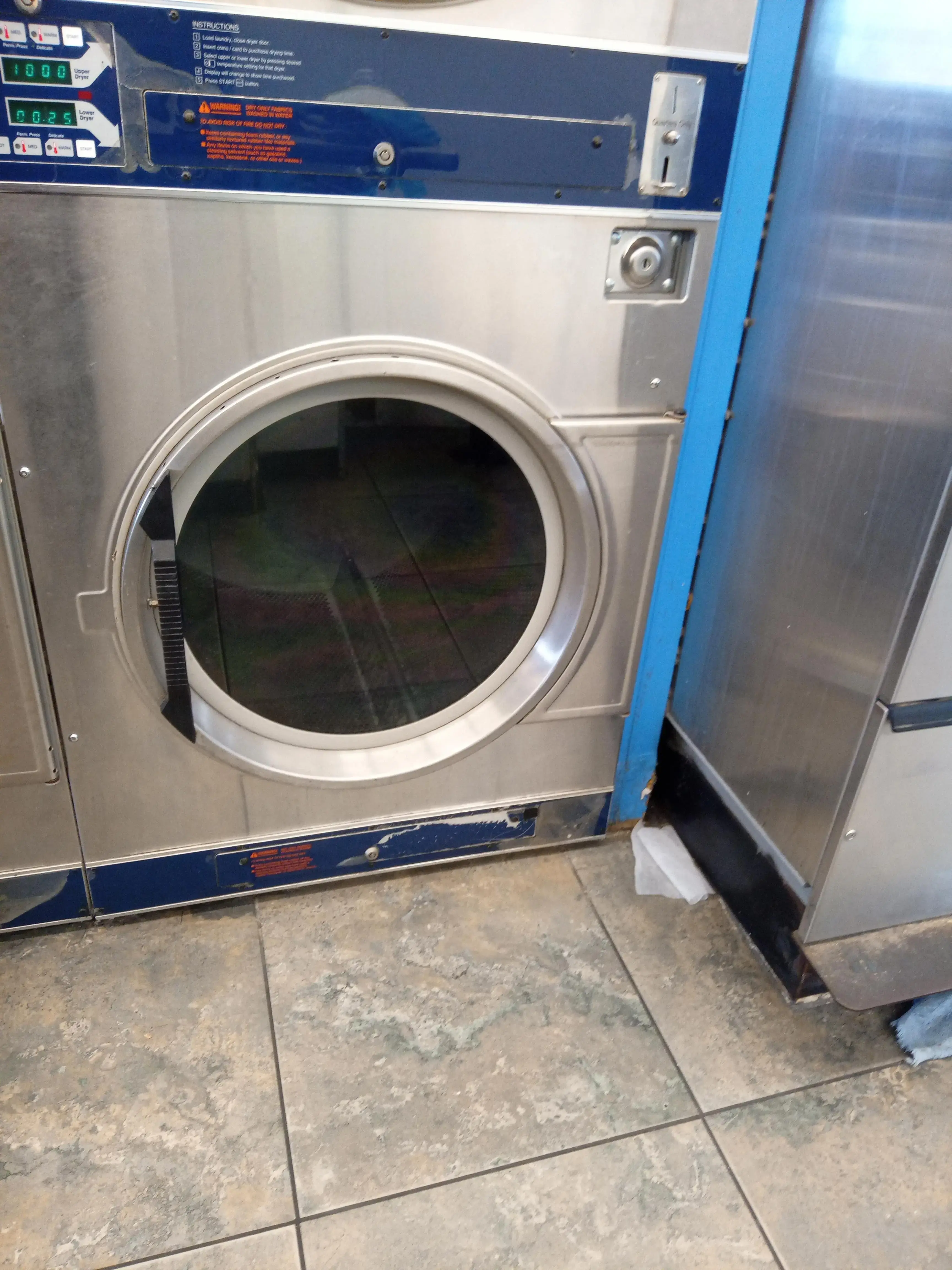 Liberty Laundry Laundromat in Santa Ana thumbnail 17