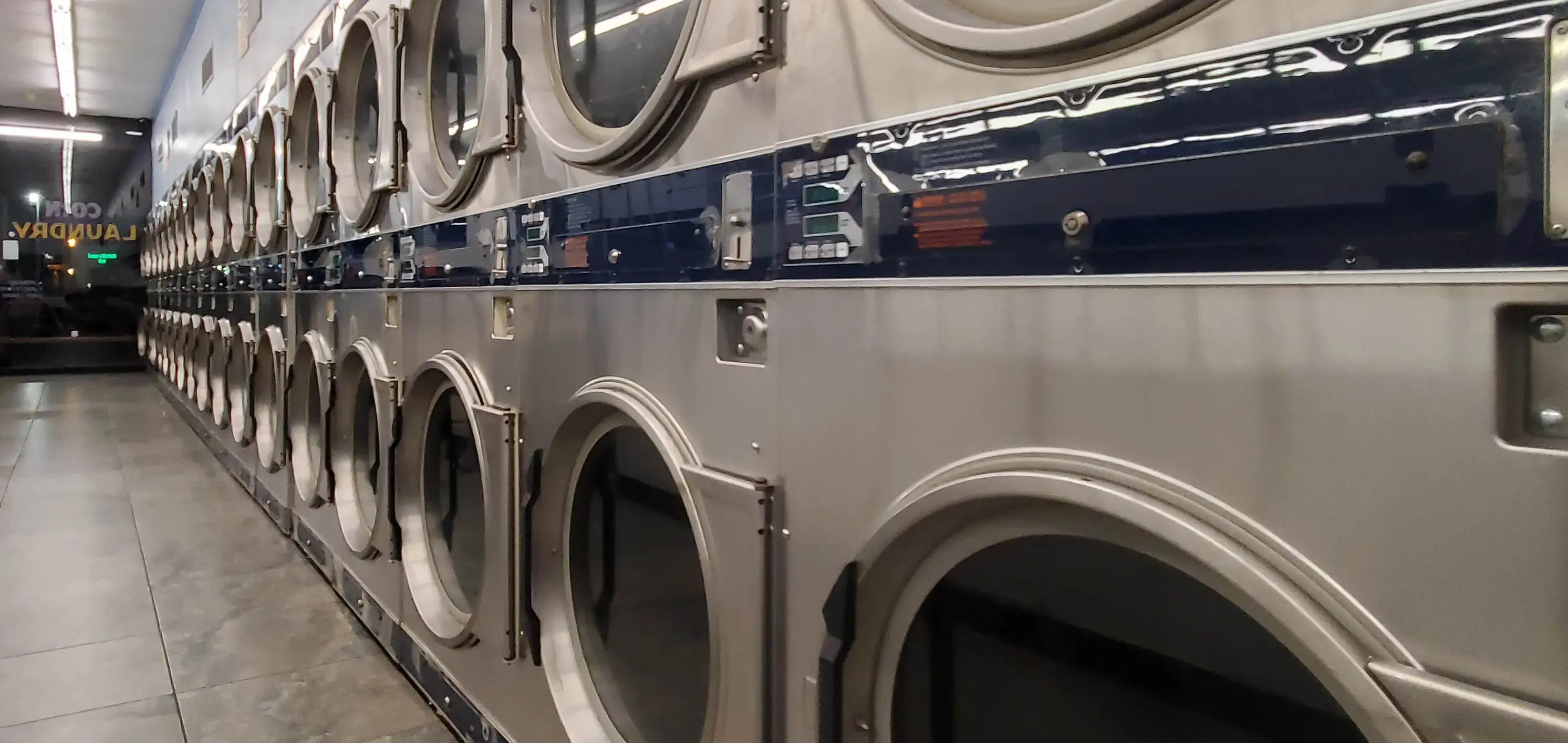 Liberty Laundry Laundromat in Santa Ana - Image 20