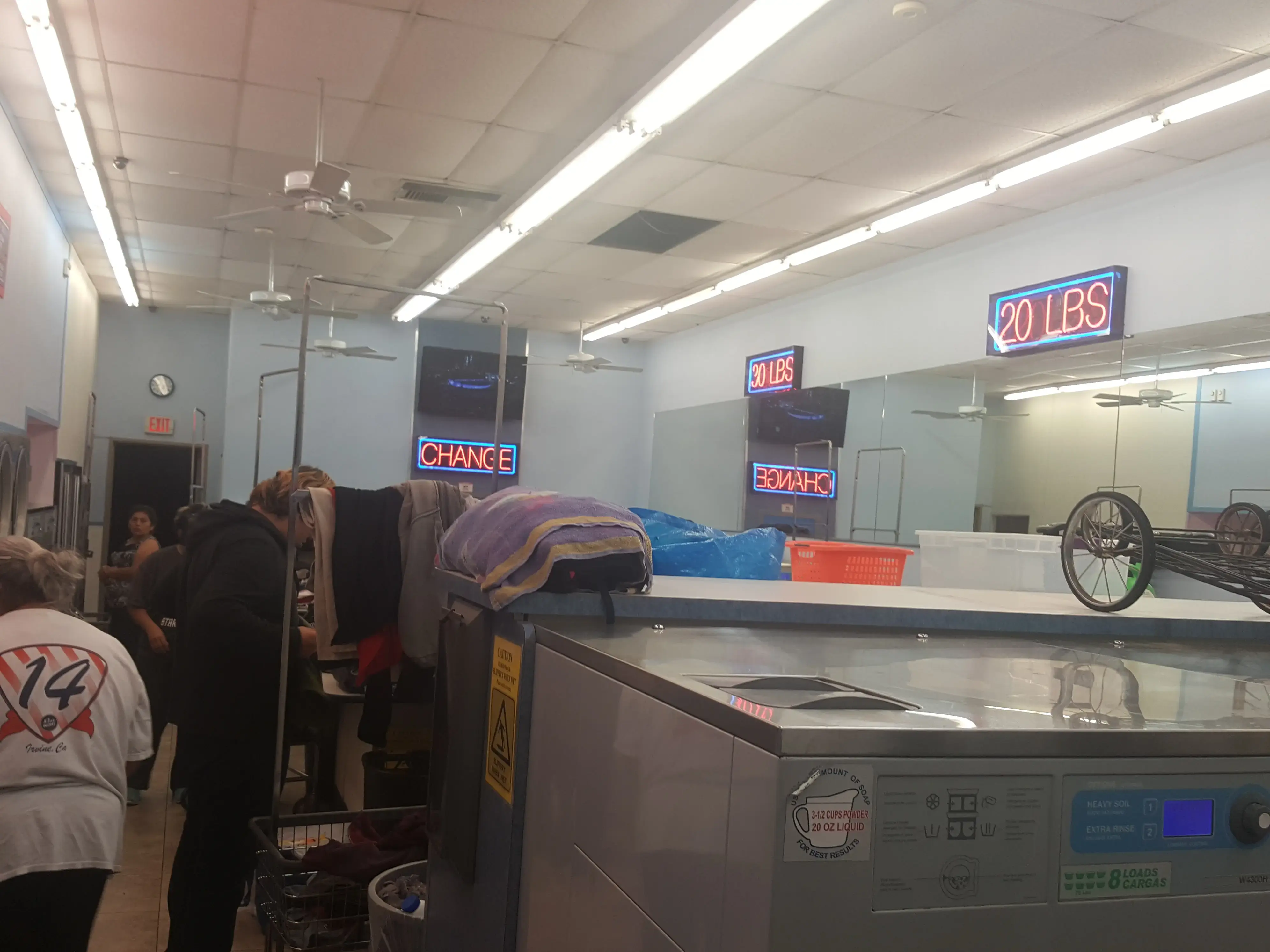 Liberty Laundry Laundromat in Tustin - Image 3