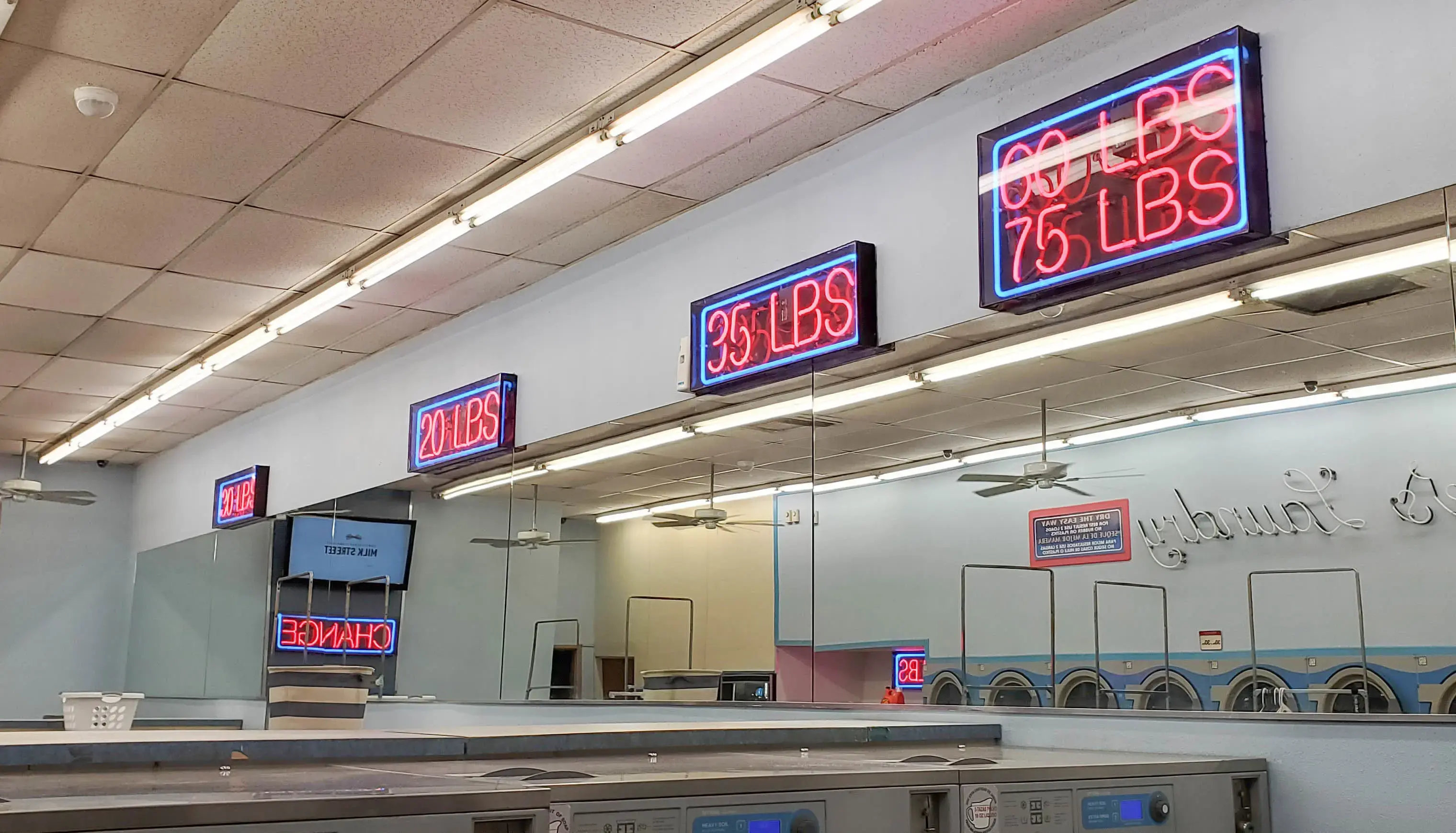 Liberty Laundry Laundromat in Tustin thumbnail 5