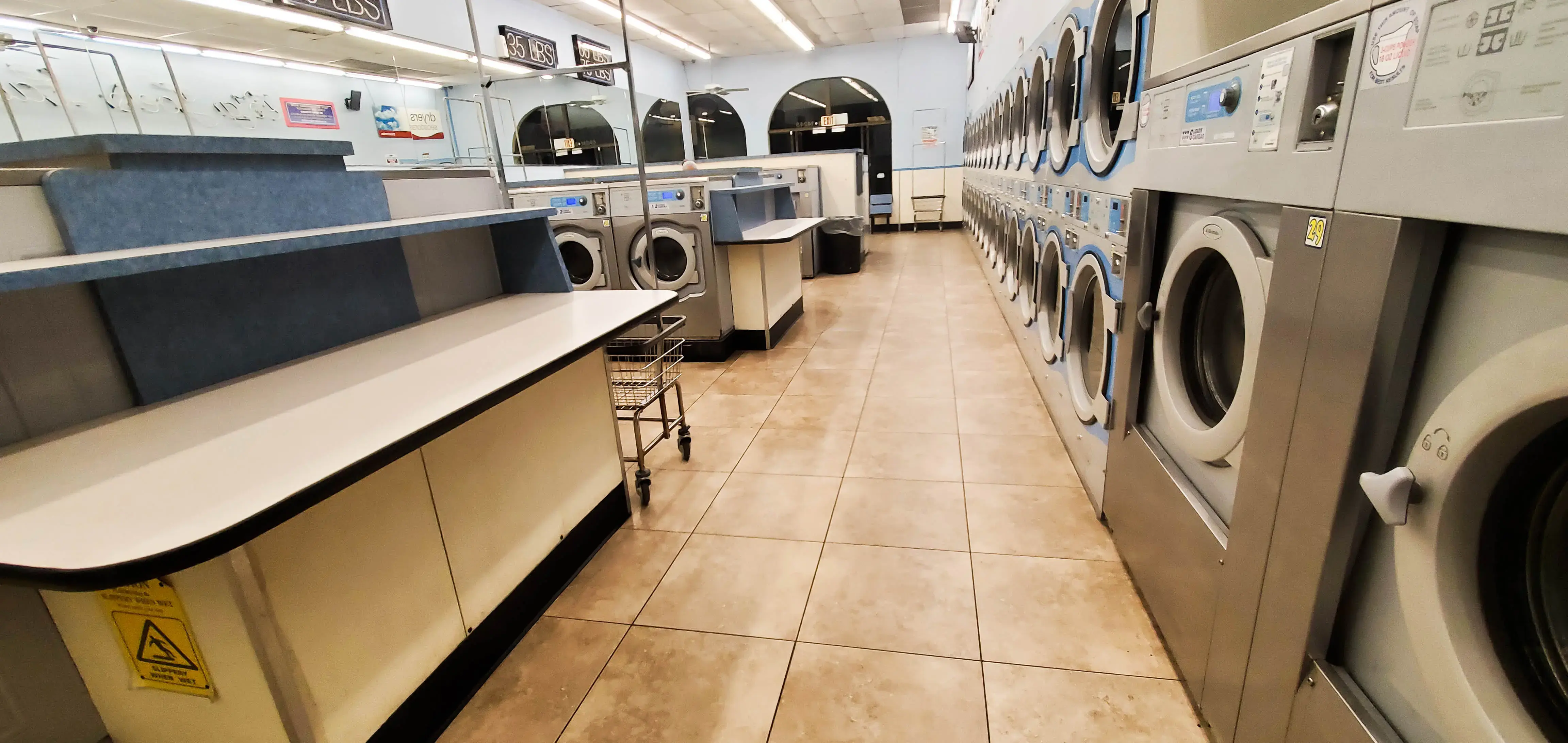 Liberty Laundry Laundromat in Tustin thumbnail 15