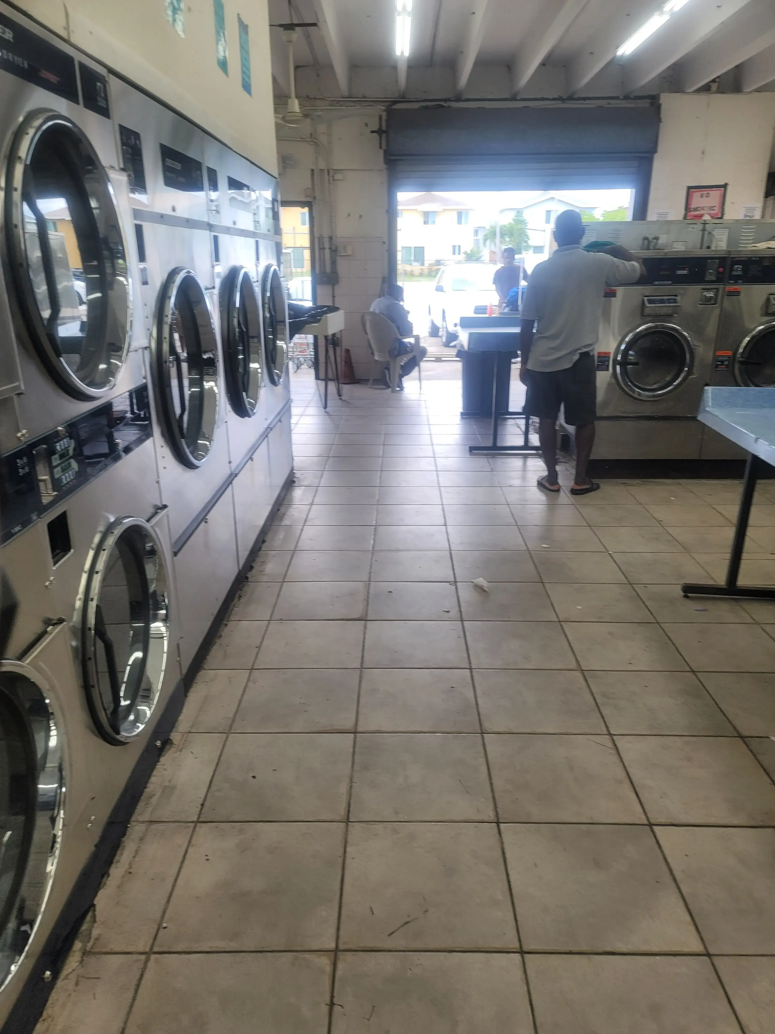 Liberty Park Coin Laundry thumbnail 5