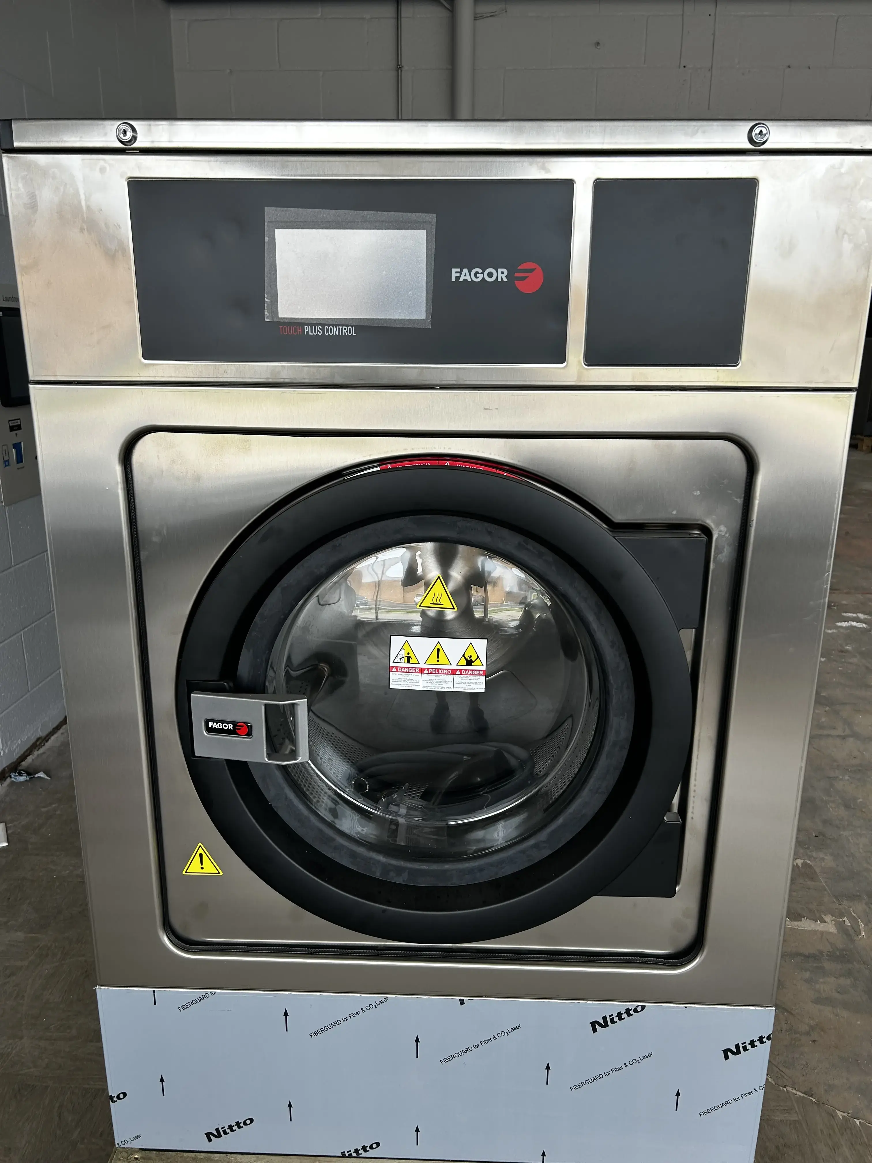 Lighthouse Laundromats thumbnail 14