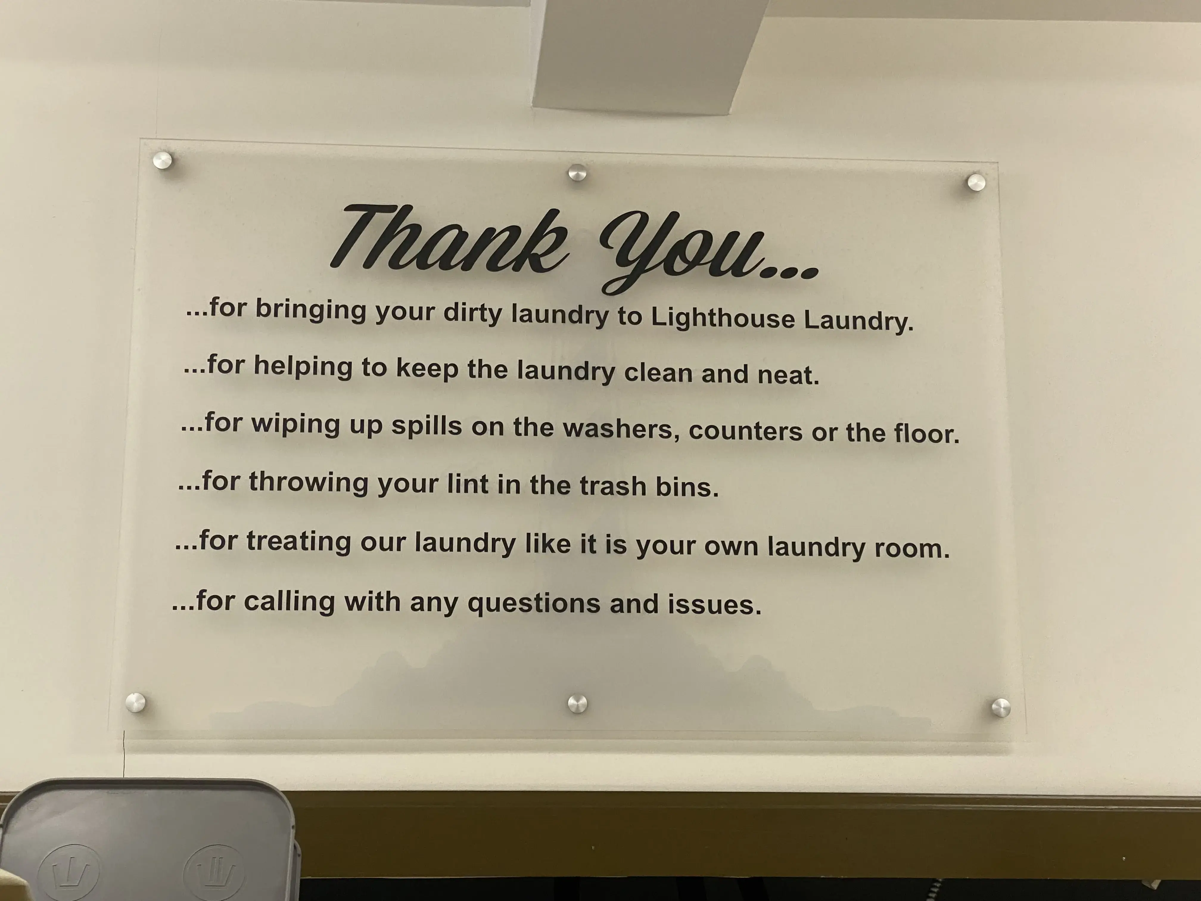 Lighthouse Laundry on Main - Image 9