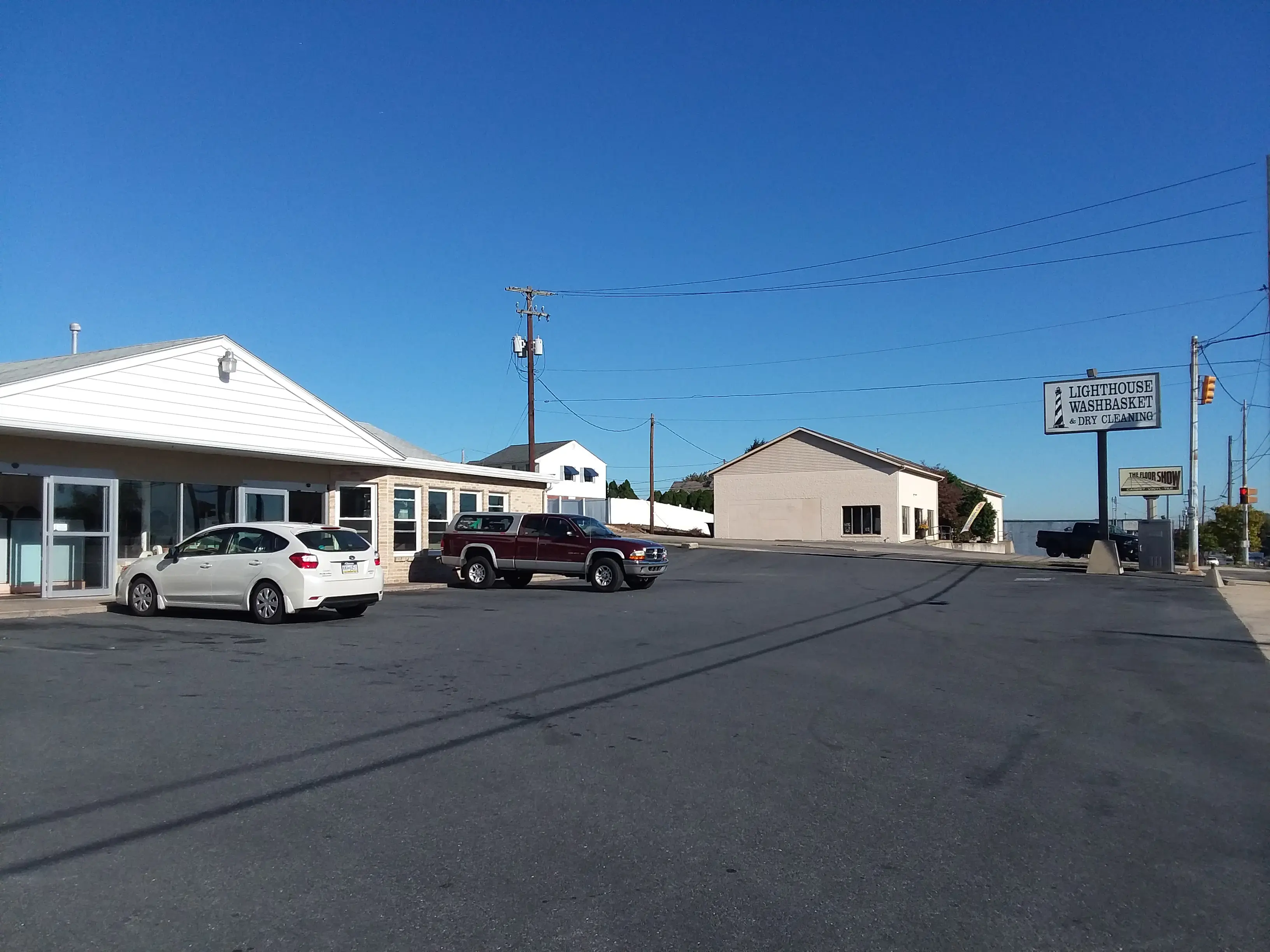 Lighthouse Washbasket & Dry Cleaners - Image 20